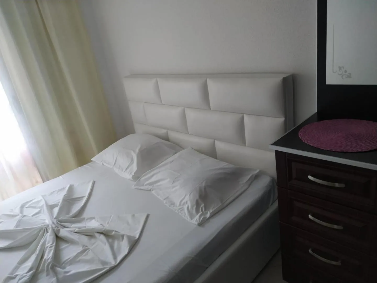 Bed in Aparthotel Vila Tufi