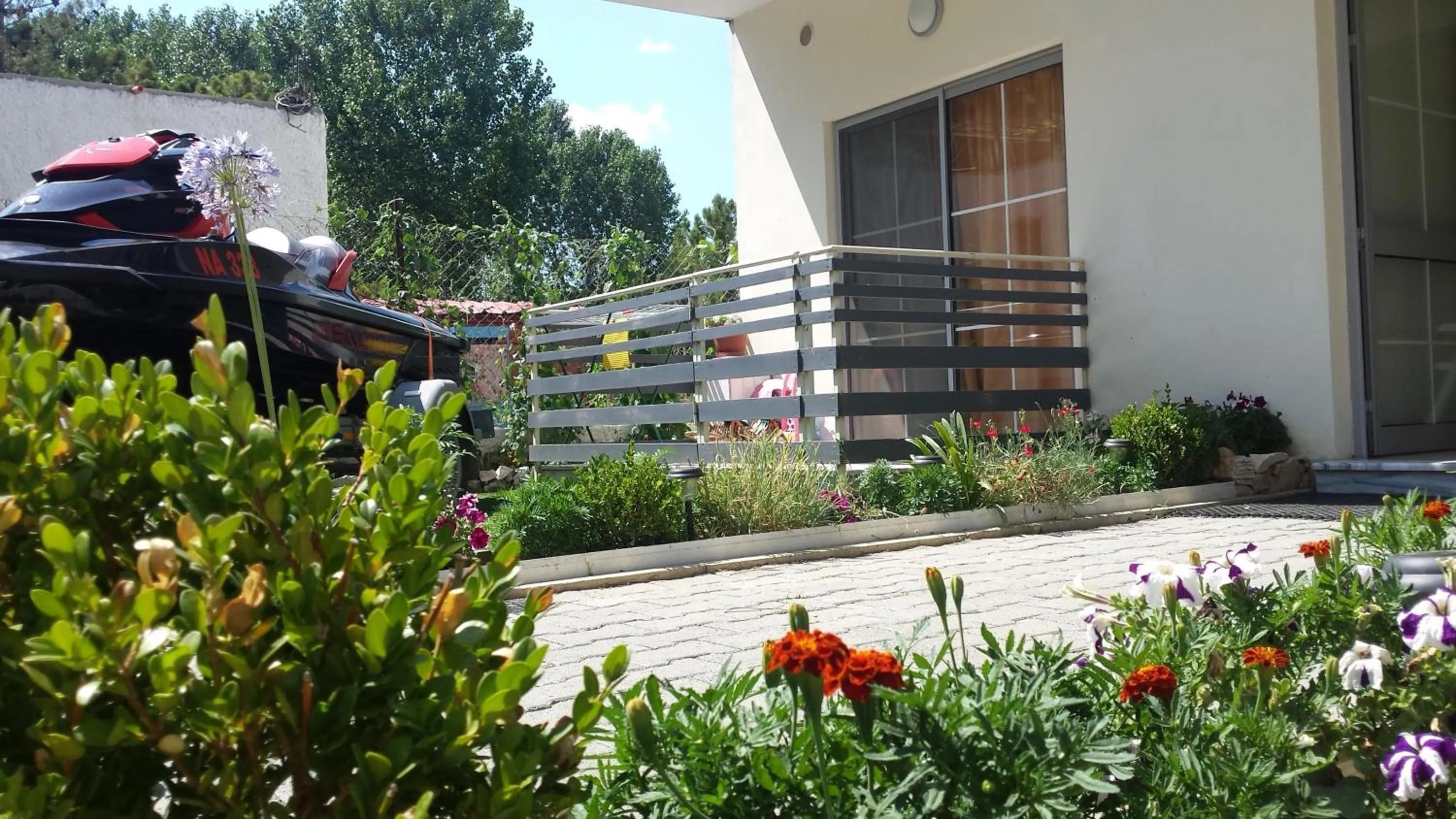 Garden in Aparthotel Vila Tufi