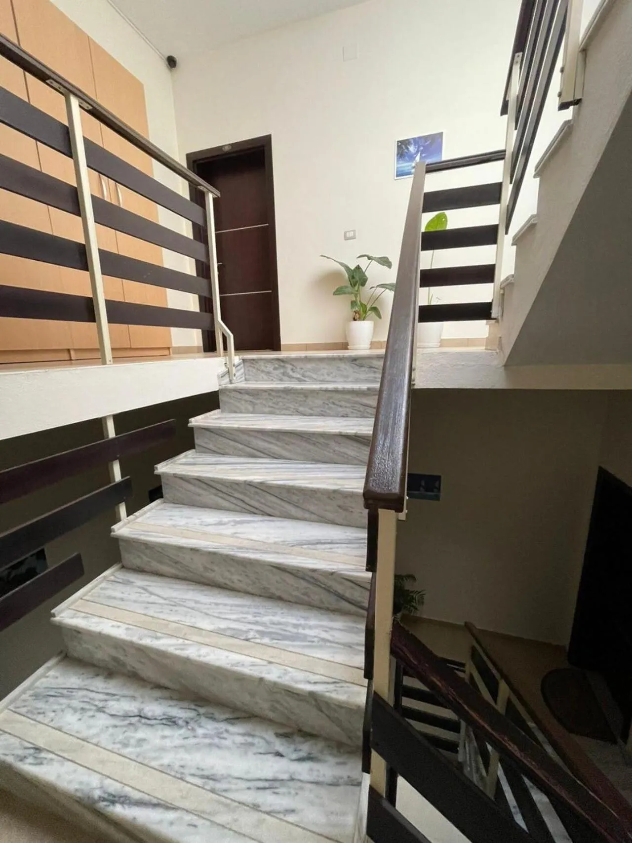 Aparthotel Vila Tufi