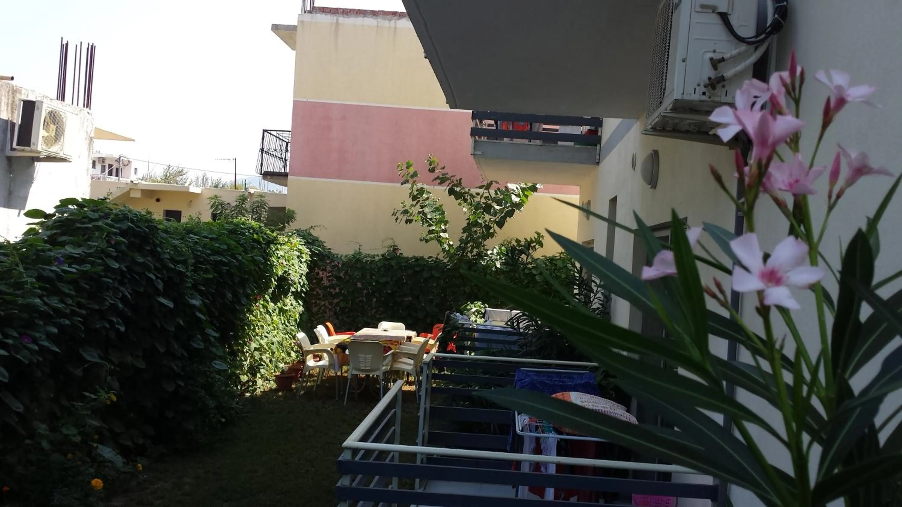 Garden in Aparthotel Vila Tufi