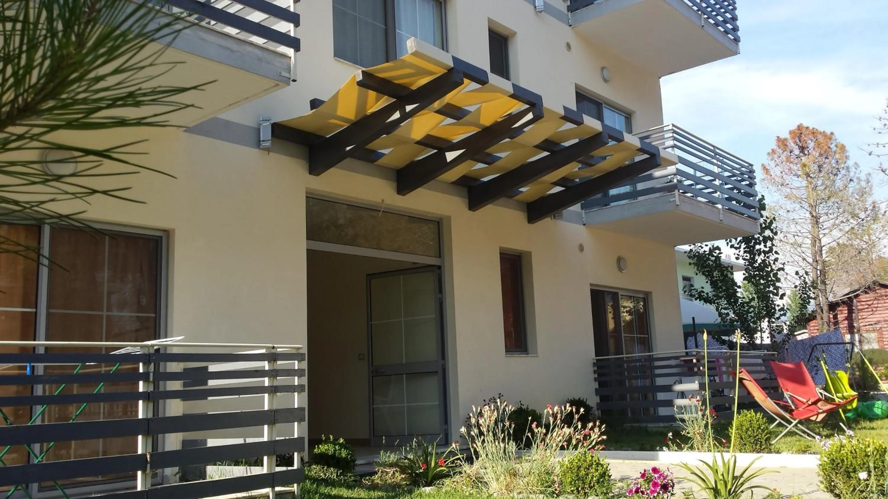 Facade/entrance in Aparthotel Vila Tufi