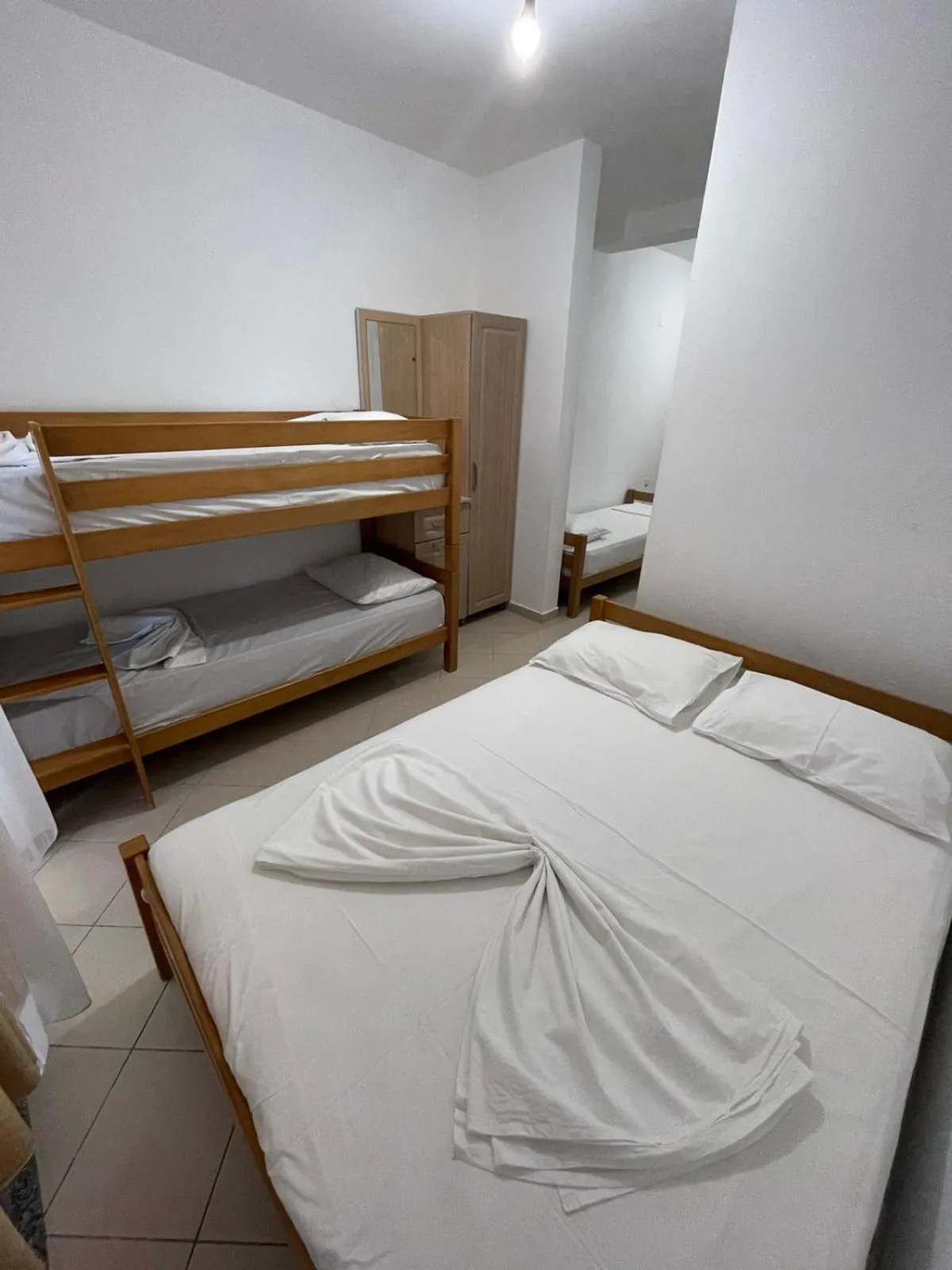 Bed in Aparthotel Vila Tufi