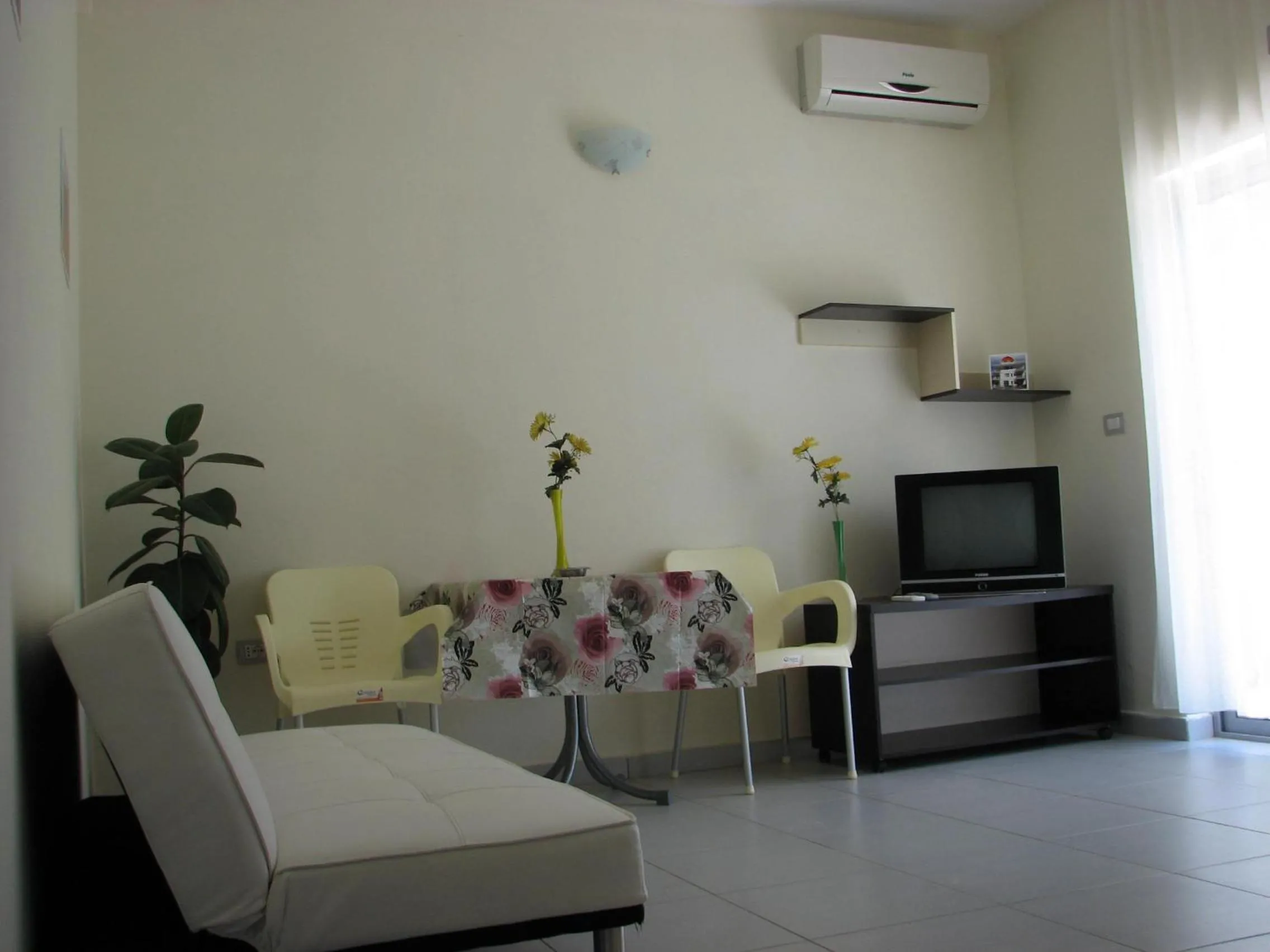 Living room in Aparthotel Vila Tufi