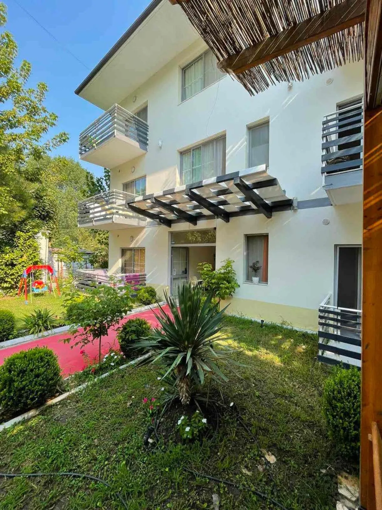 Aparthotel Vila Tufi