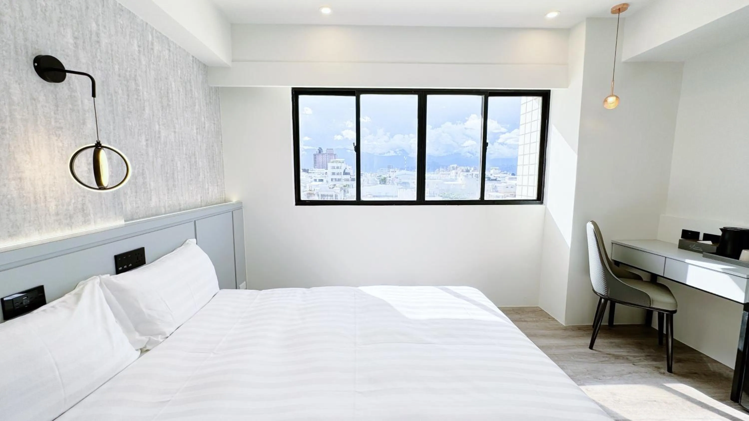 Bed in Yoai Mountain Roam Hotel