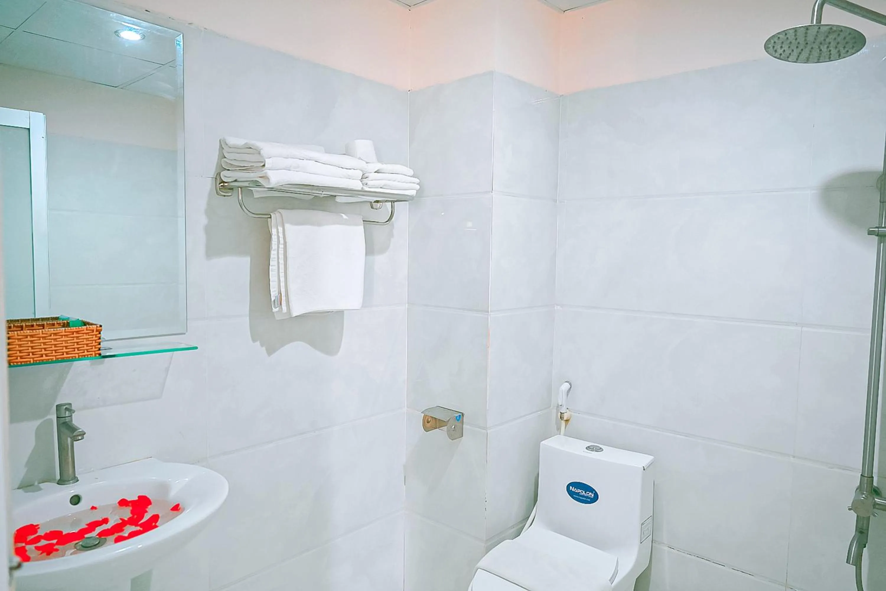 Shower in Ngọc Hân Hotel By The Moment