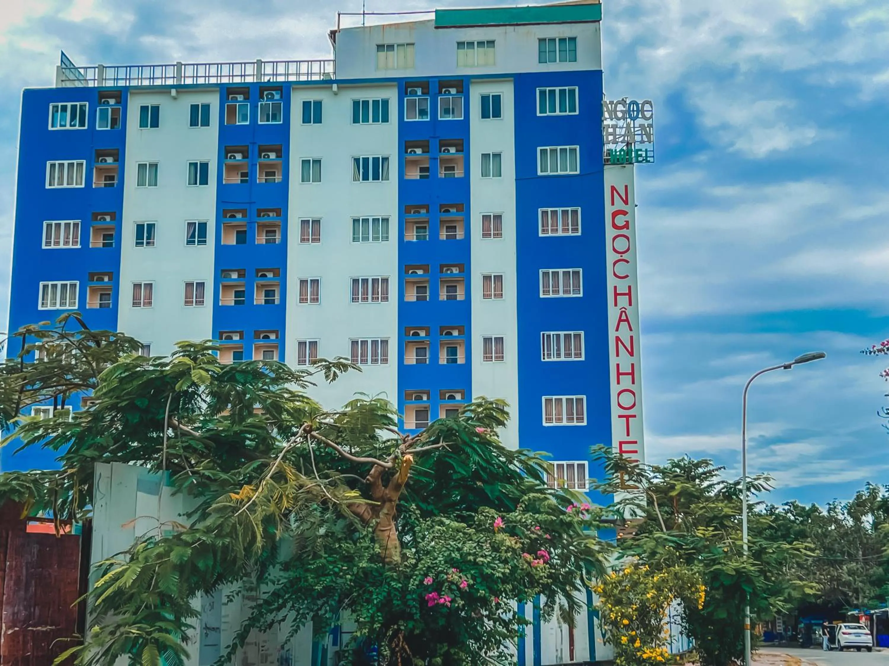 Property building in Ngọc Hân Hotel By The Moment