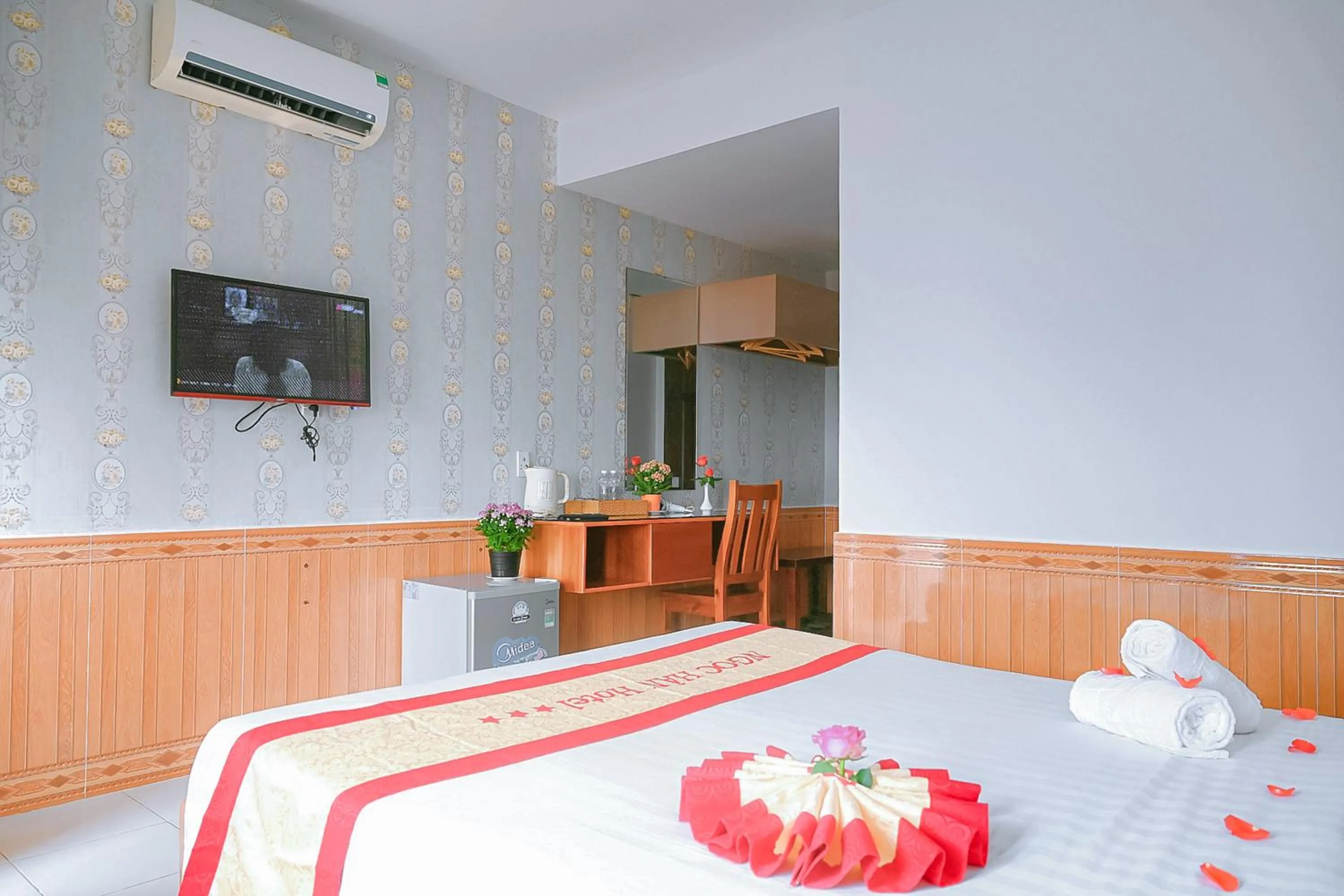 Bed in Ngọc Hân Hotel By The Moment