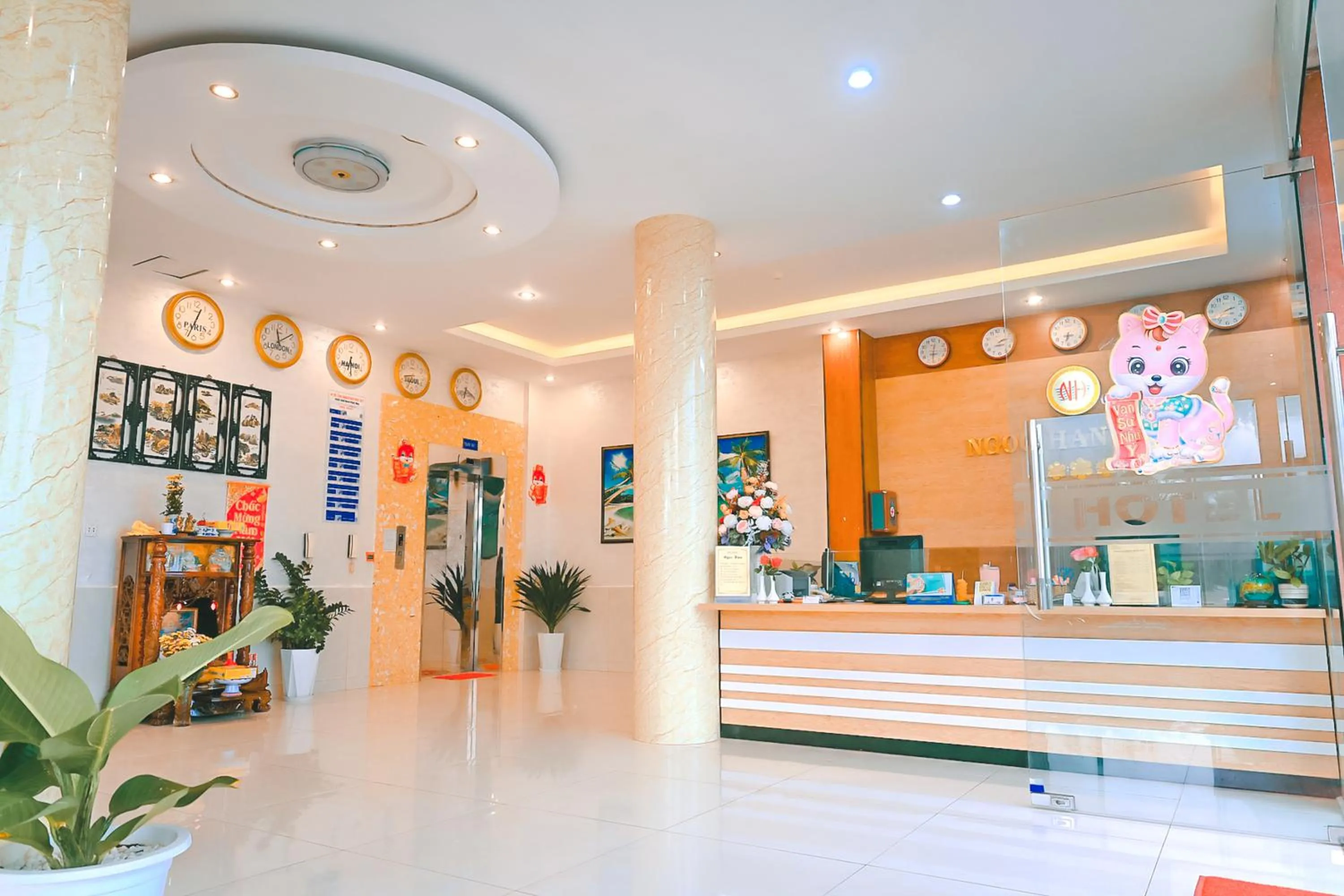 People in Ngọc Hân Hotel By The Moment