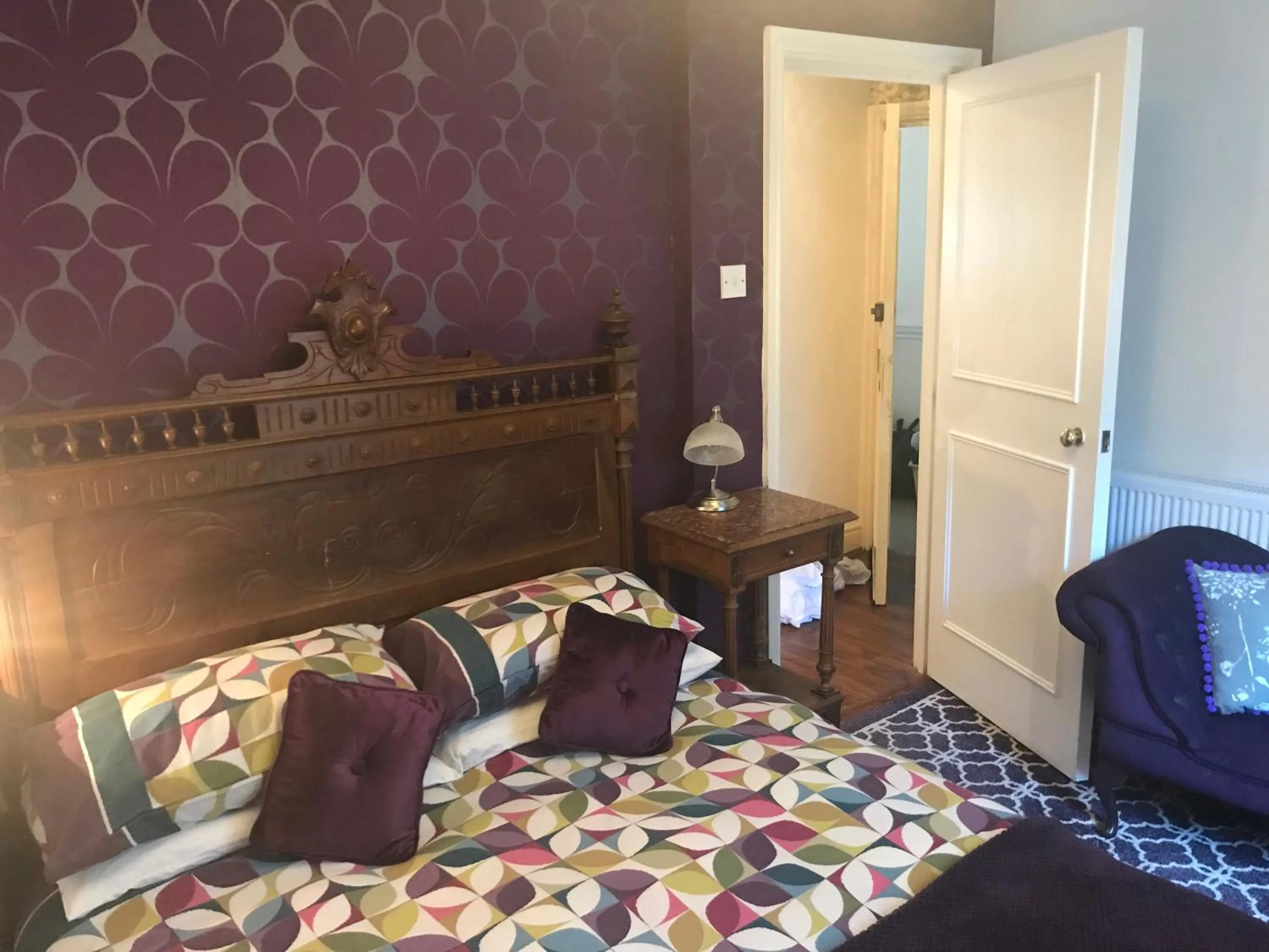 Bed in City Centre - Rivers Street, quiet 2 bed ground floor Georgian garden Apartment