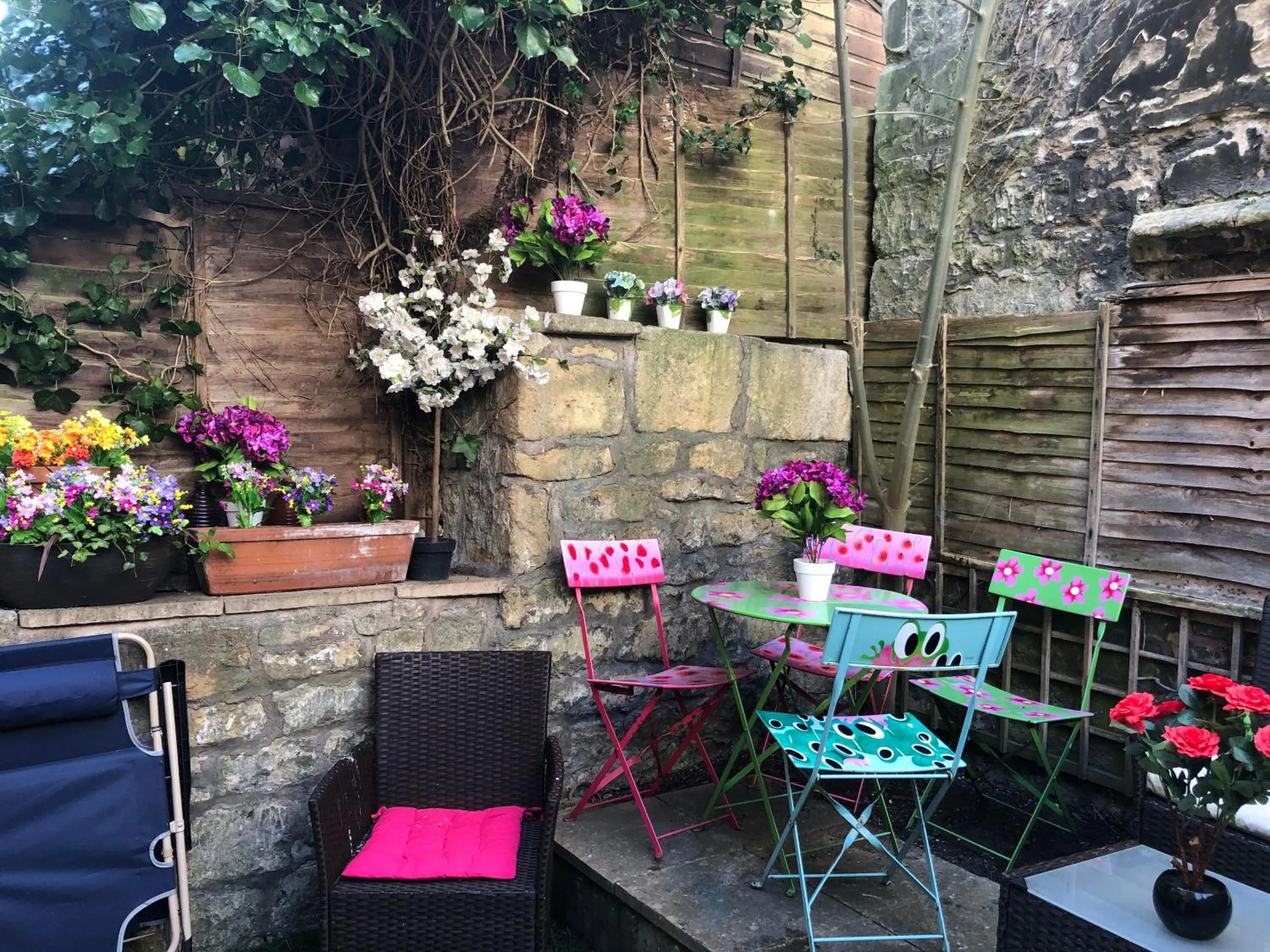 City Centre - Rivers Street, quiet 2 bed ground floor Georgian garden Apartment