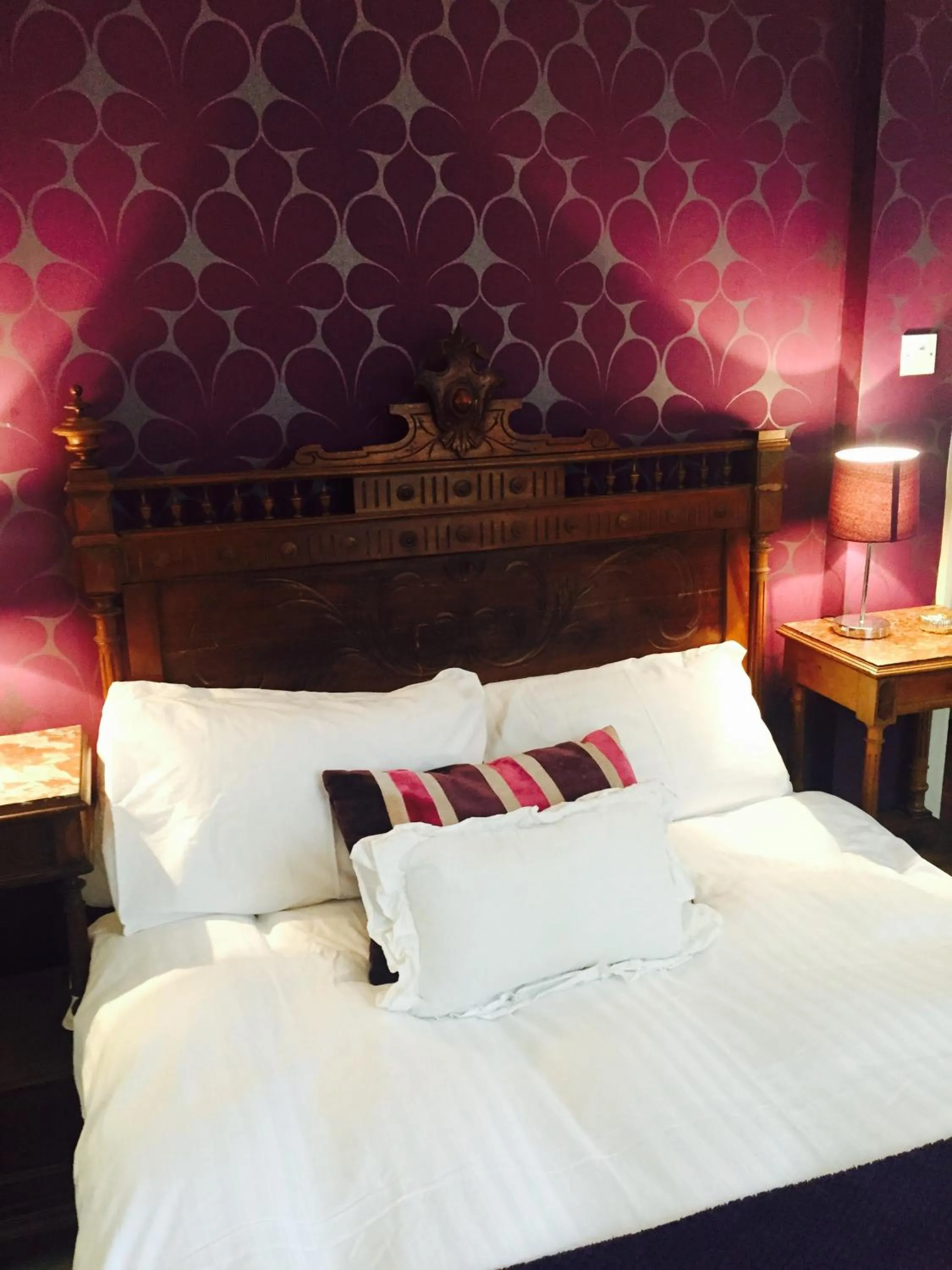 Bedroom, Bed in City Centre - Rivers Street, quiet 2 bed ground floor Georgian garden Apartment