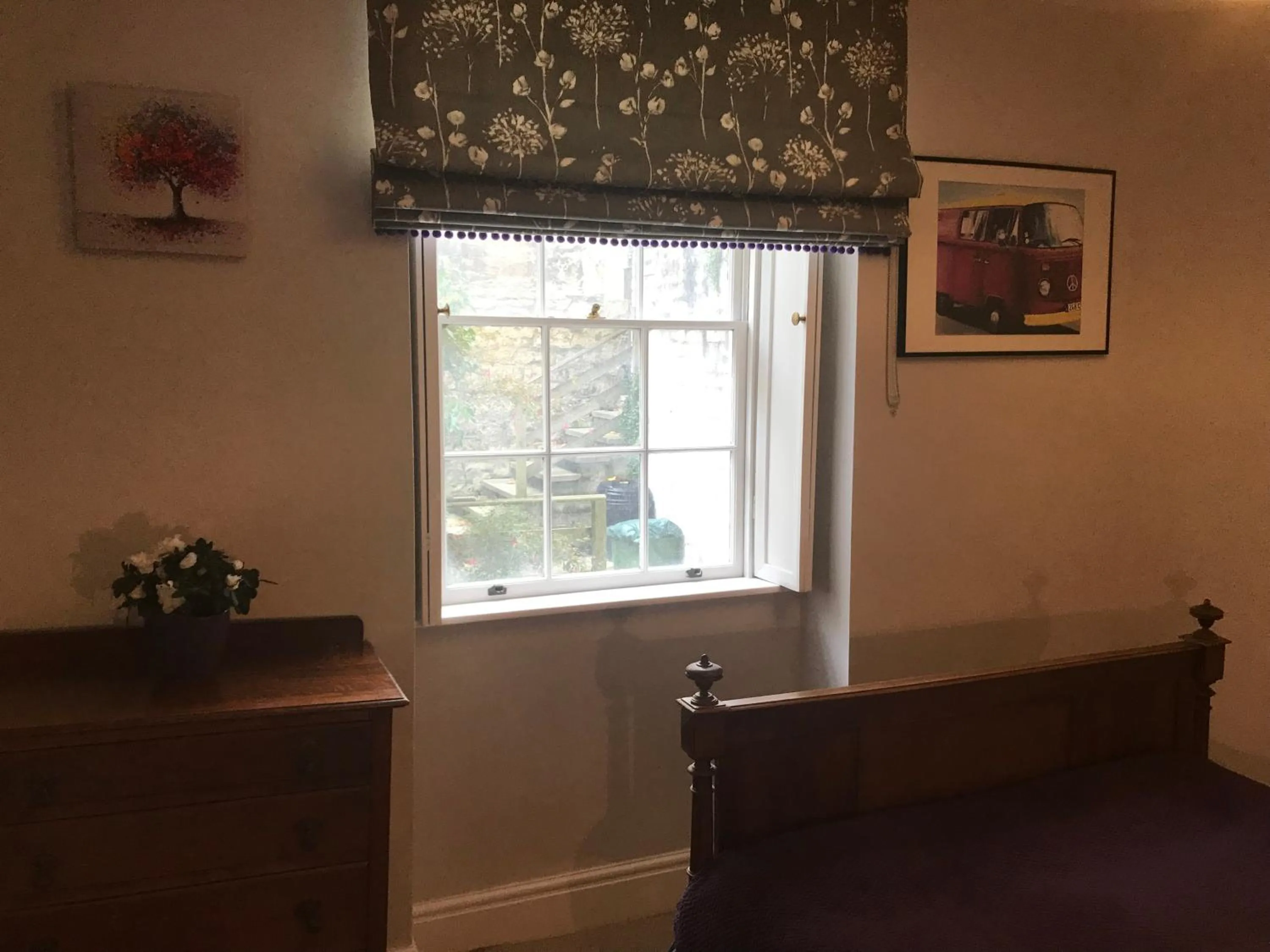 City Centre - Rivers Street, quiet 2 bed ground floor Georgian garden Apartment