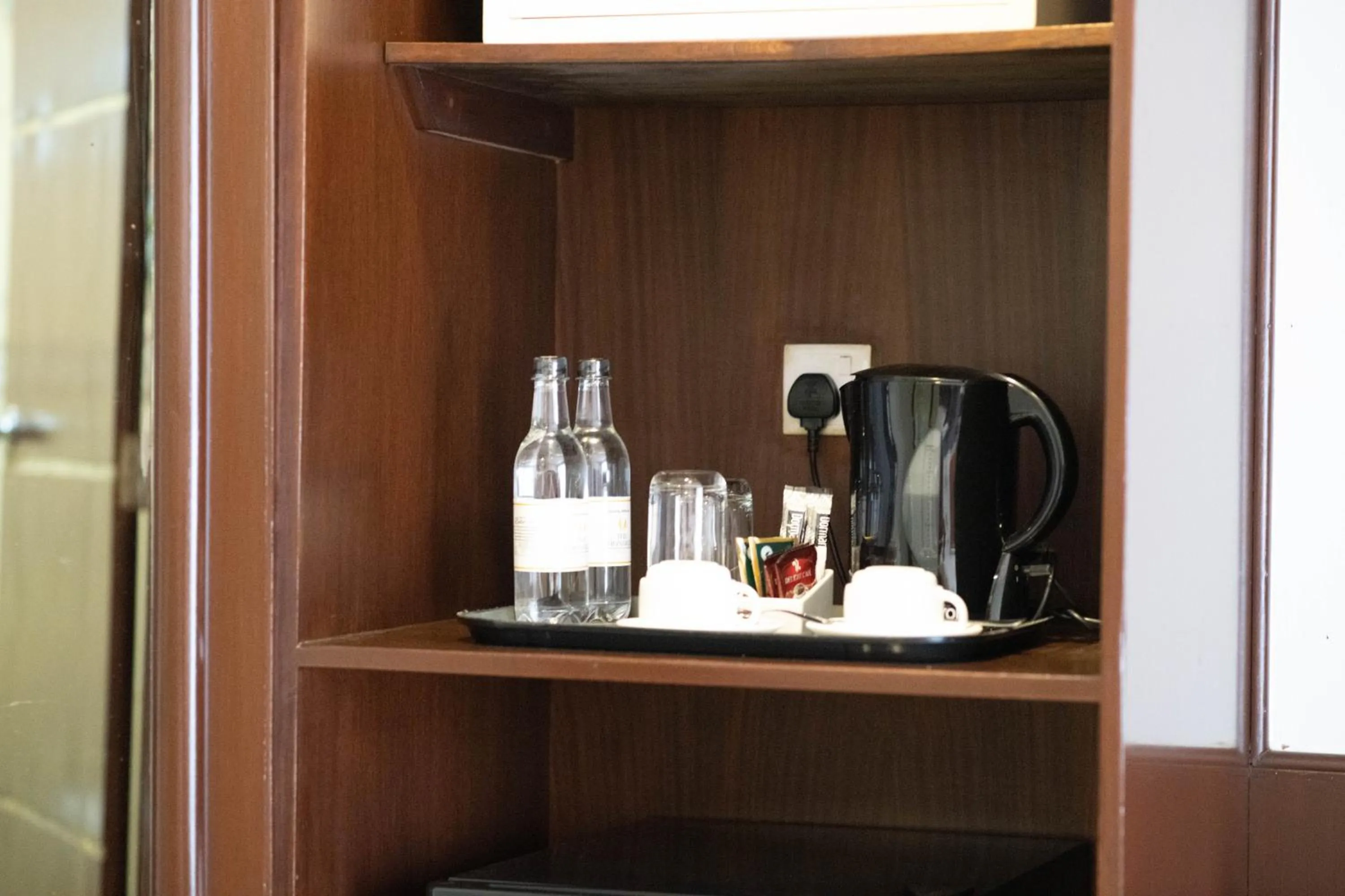 Coffee/tea facilities in The Monarch Hotel