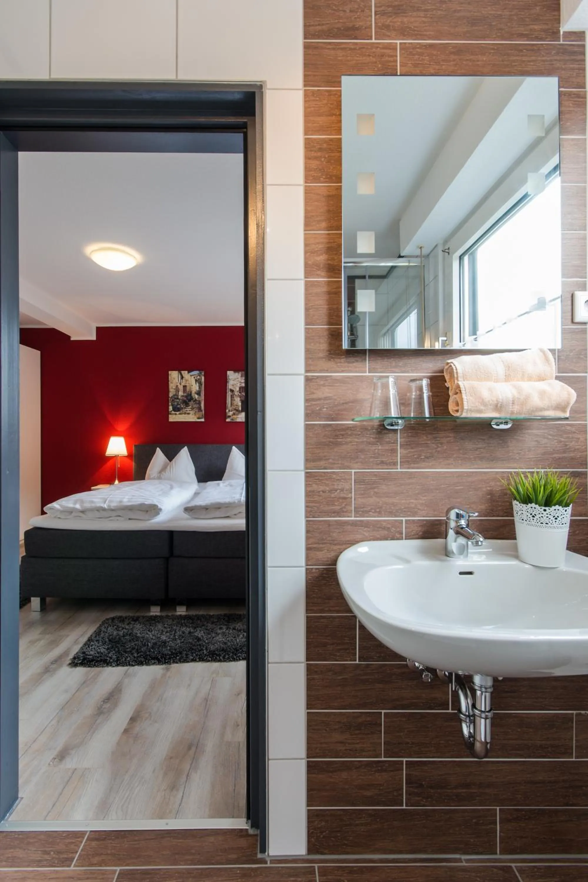 Bedroom, Bed in Hotel Zum Jägerhaus