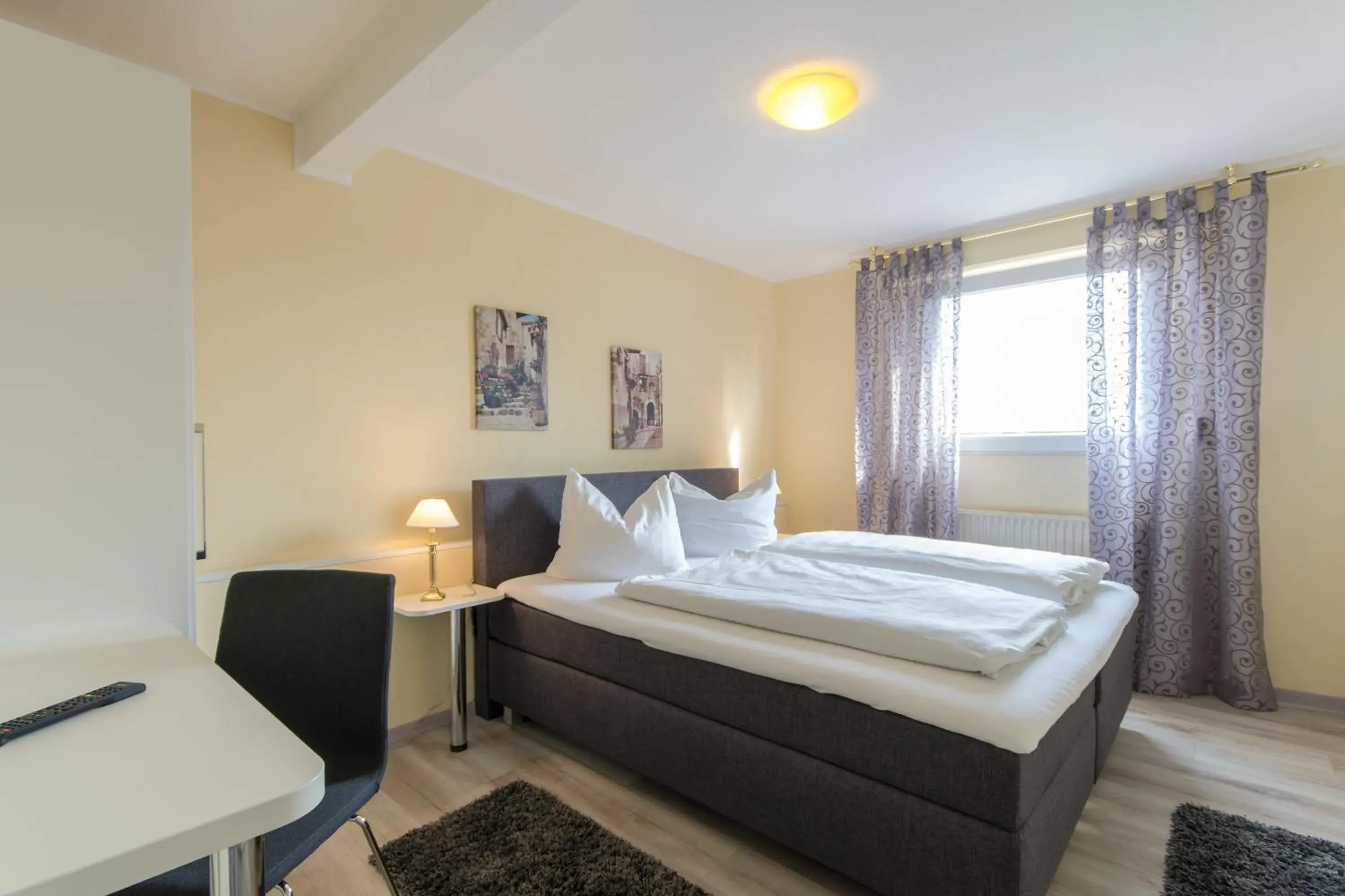 Bedroom, Bed in Hotel Zum Jägerhaus Bedroom, Bed in Hotel Zum Jägerhaus