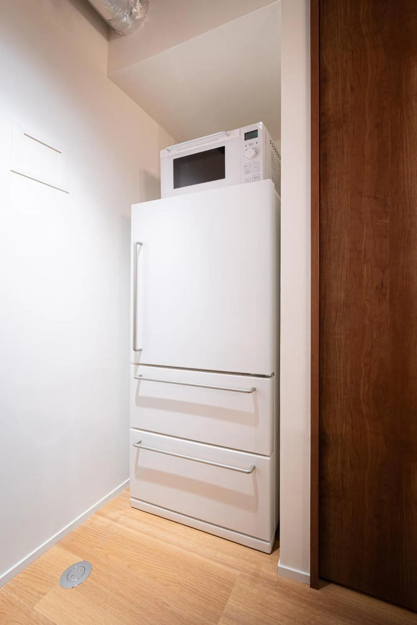 kitchen in MANGA ART HOTEL, BAKUROCHO