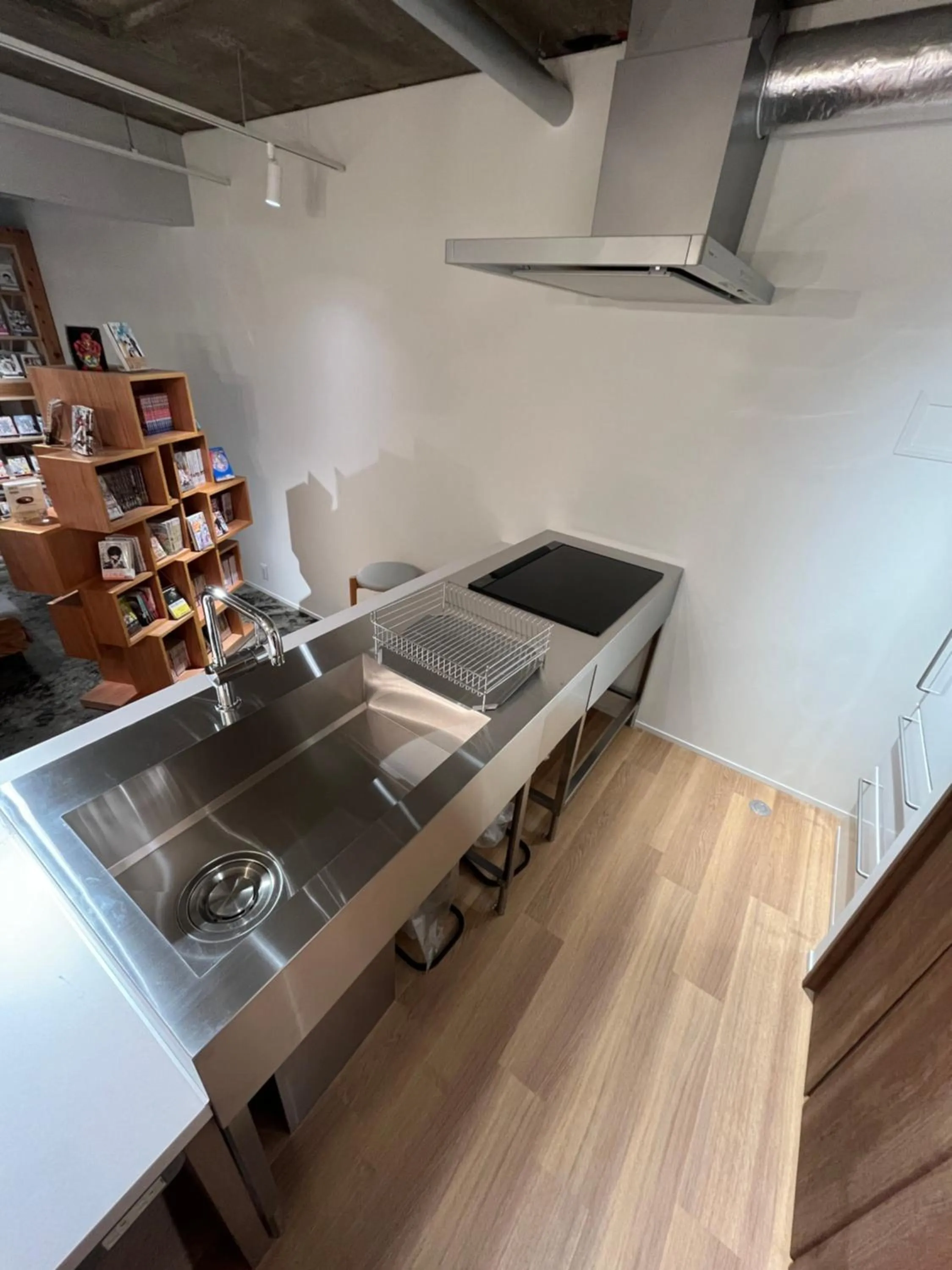 kitchen in MANGA ART HOTEL, BAKUROCHO