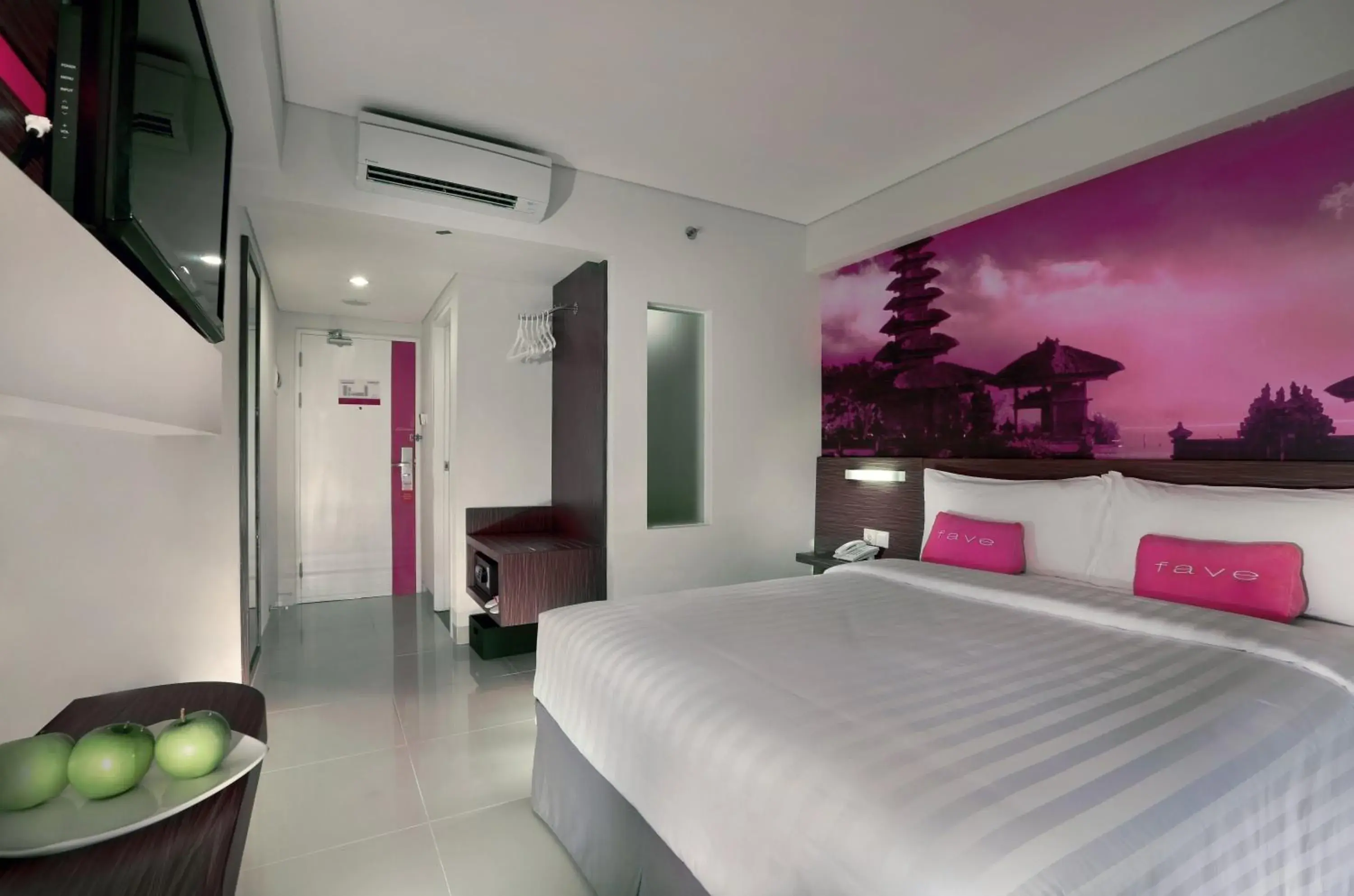 Bedroom, Bed in favehotel Sunset Seminyak Bedroom, Bed in favehotel Sunset Seminyak