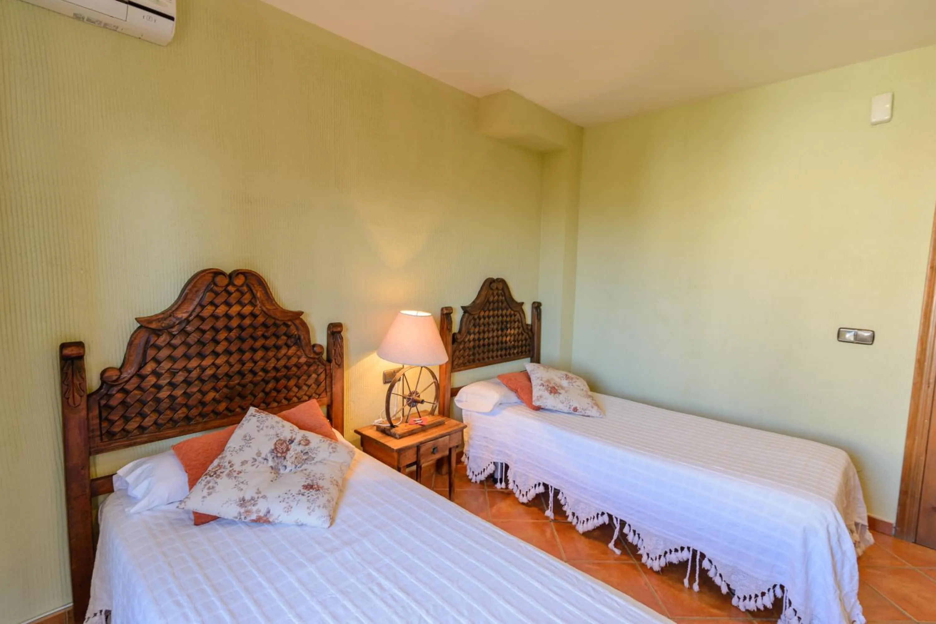 Bed in Hotel Rural Sierra Tejeda