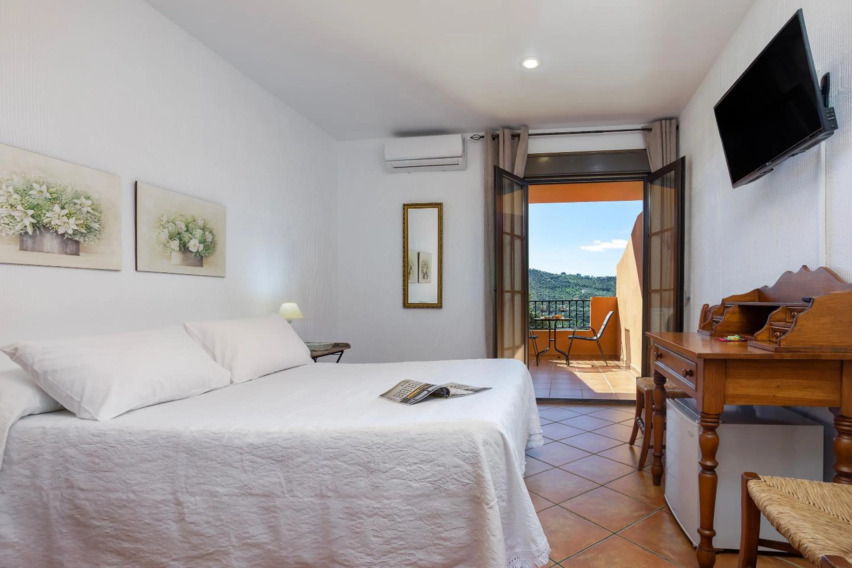 Bed in Hotel Rural Sierra Tejeda