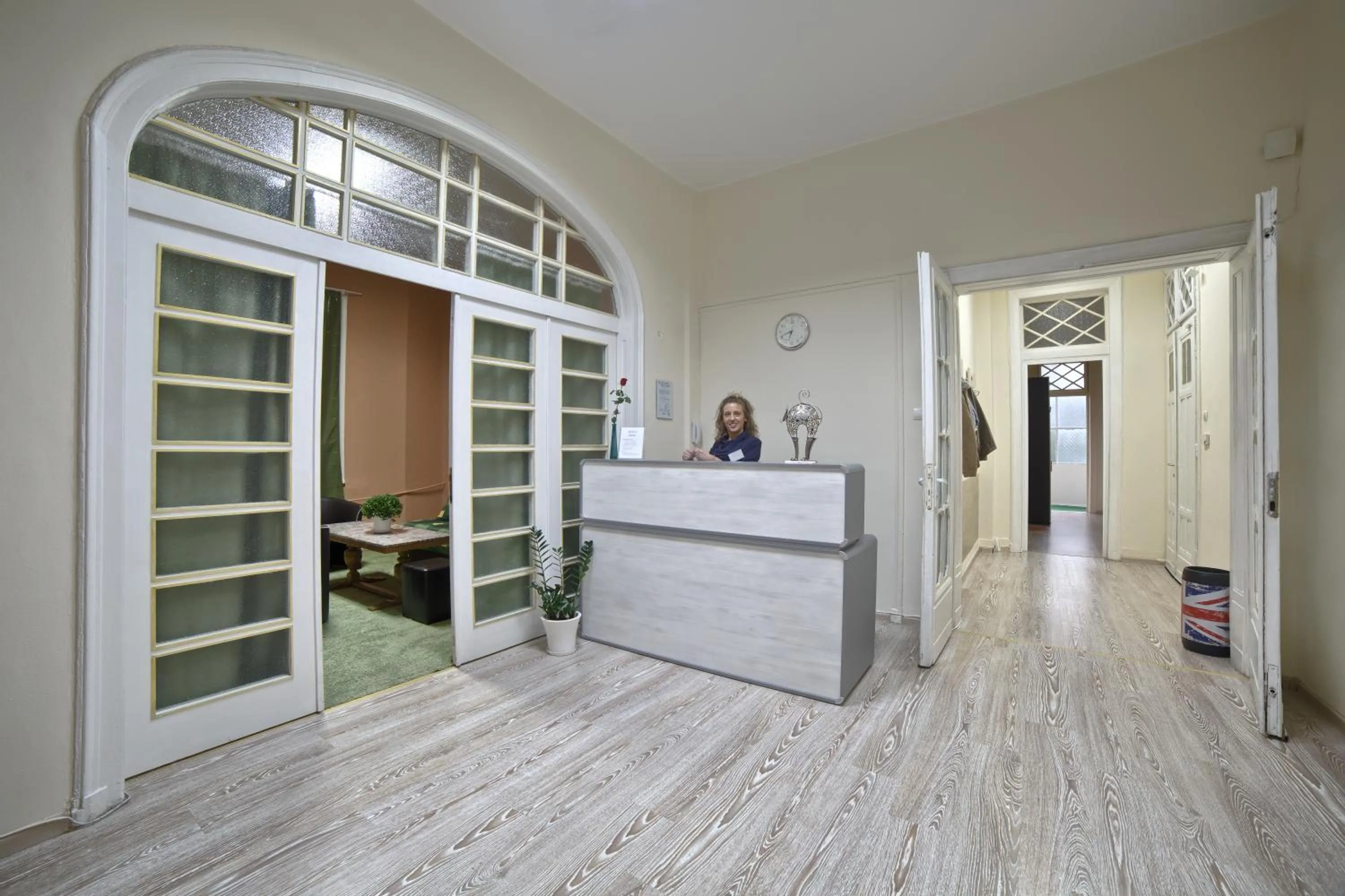 Property logo or sign in Guesthouse32