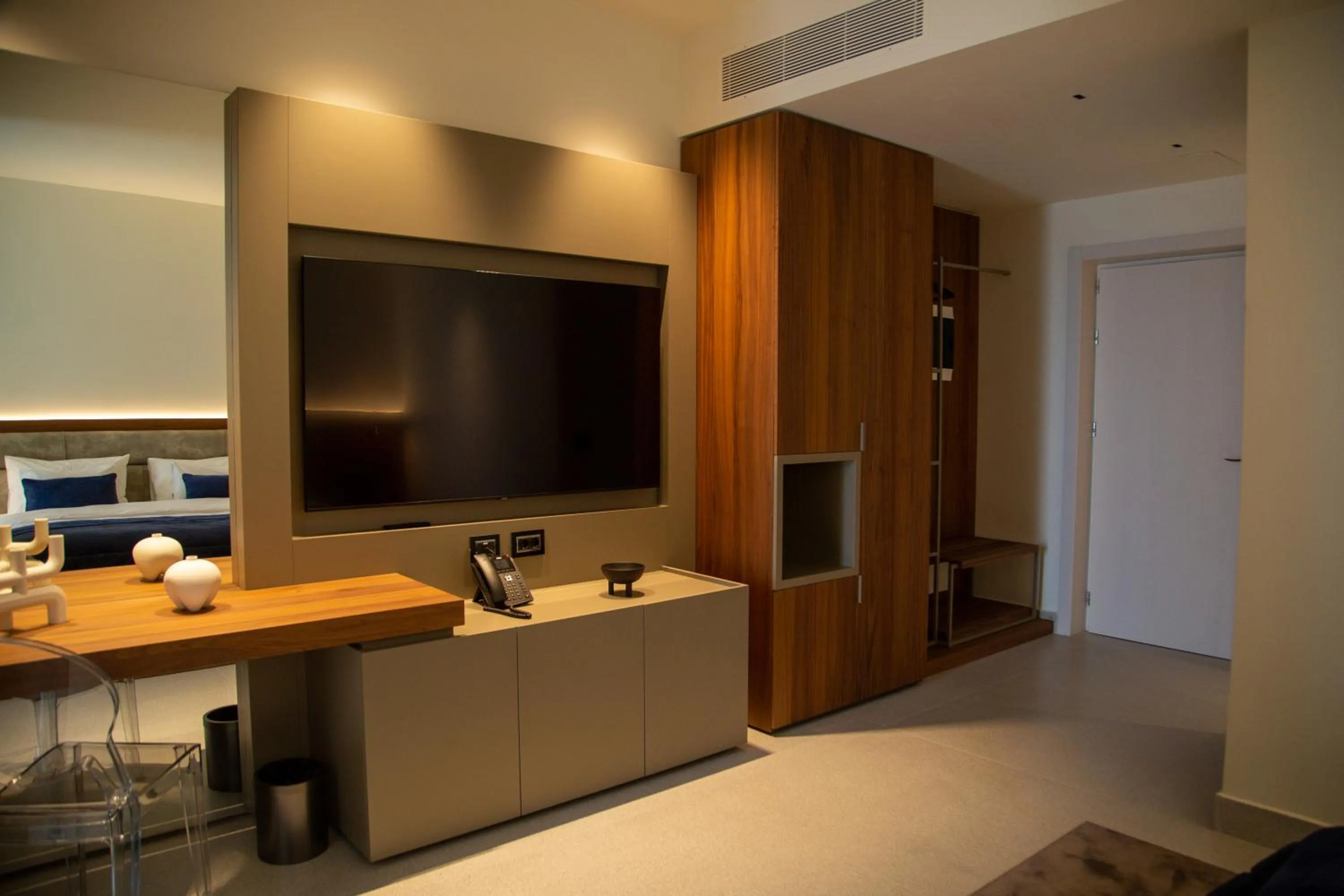 TV and multimedia in Abi's Hotel & SPA Vlore