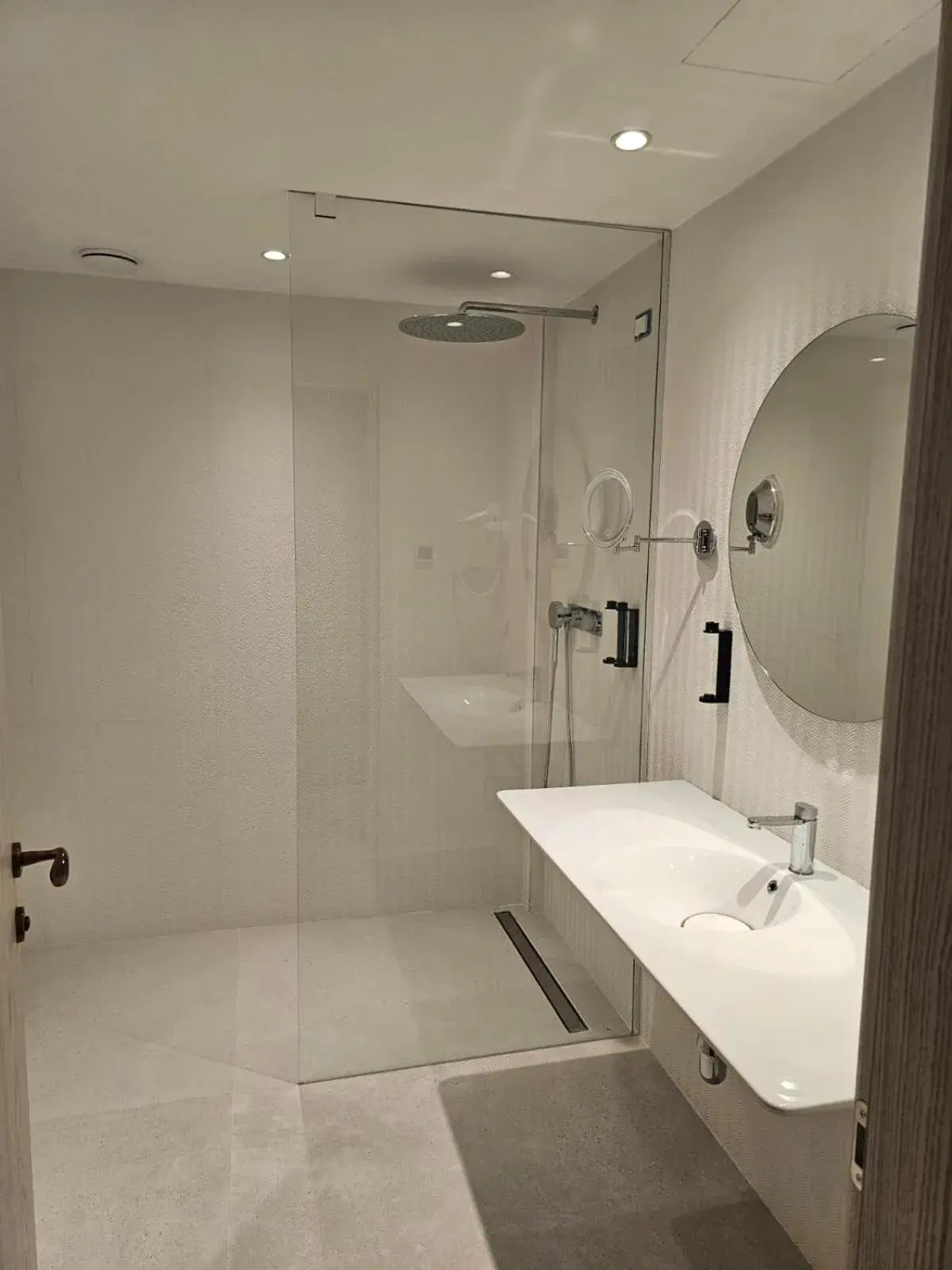 Superior Double Room in Abi's Hotel & SPA Vlore Superior Double Room in Abi's Hotel & SPA Vlore