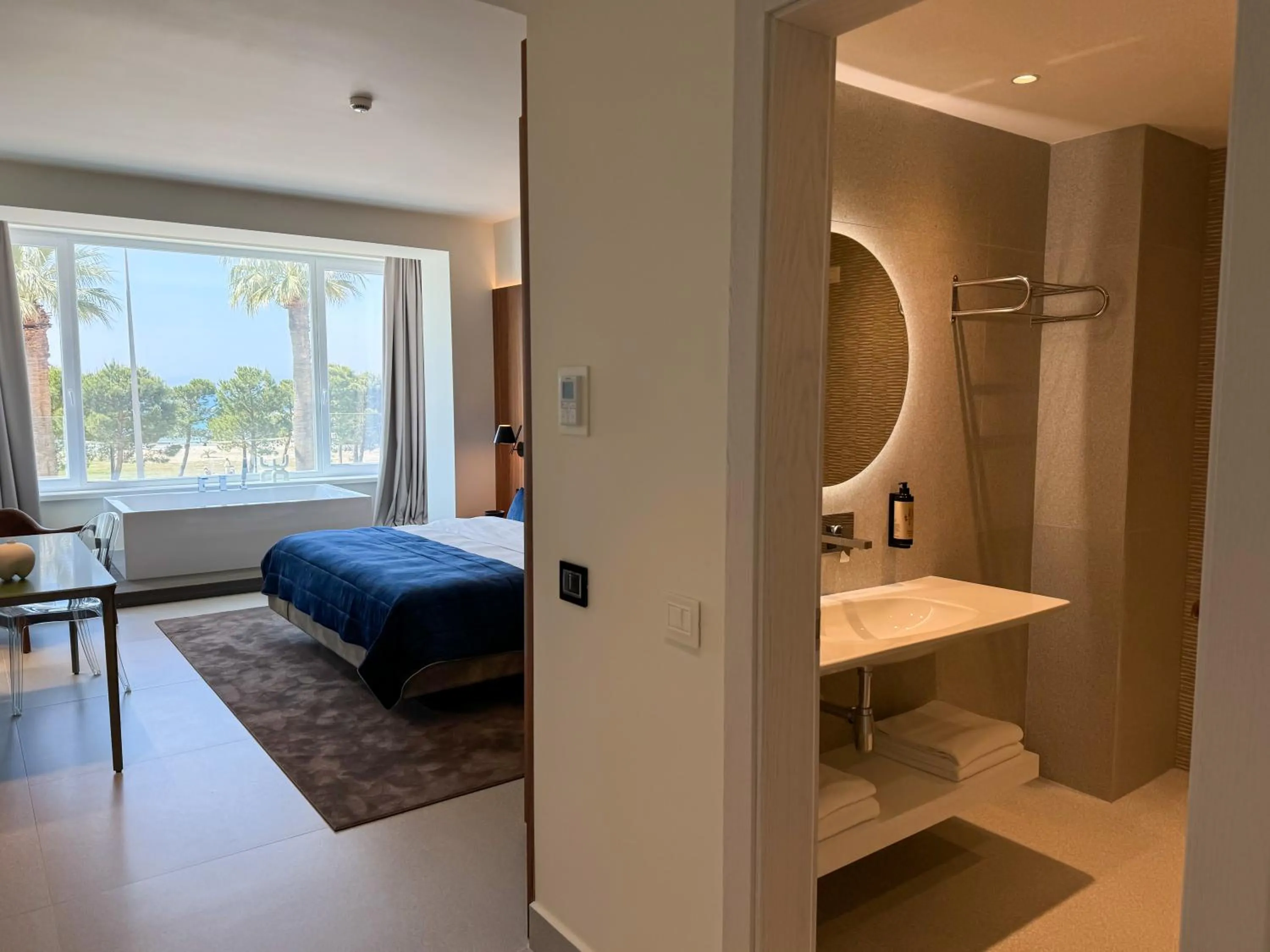 Bedroom in Abi's Hotel & SPA Vlore