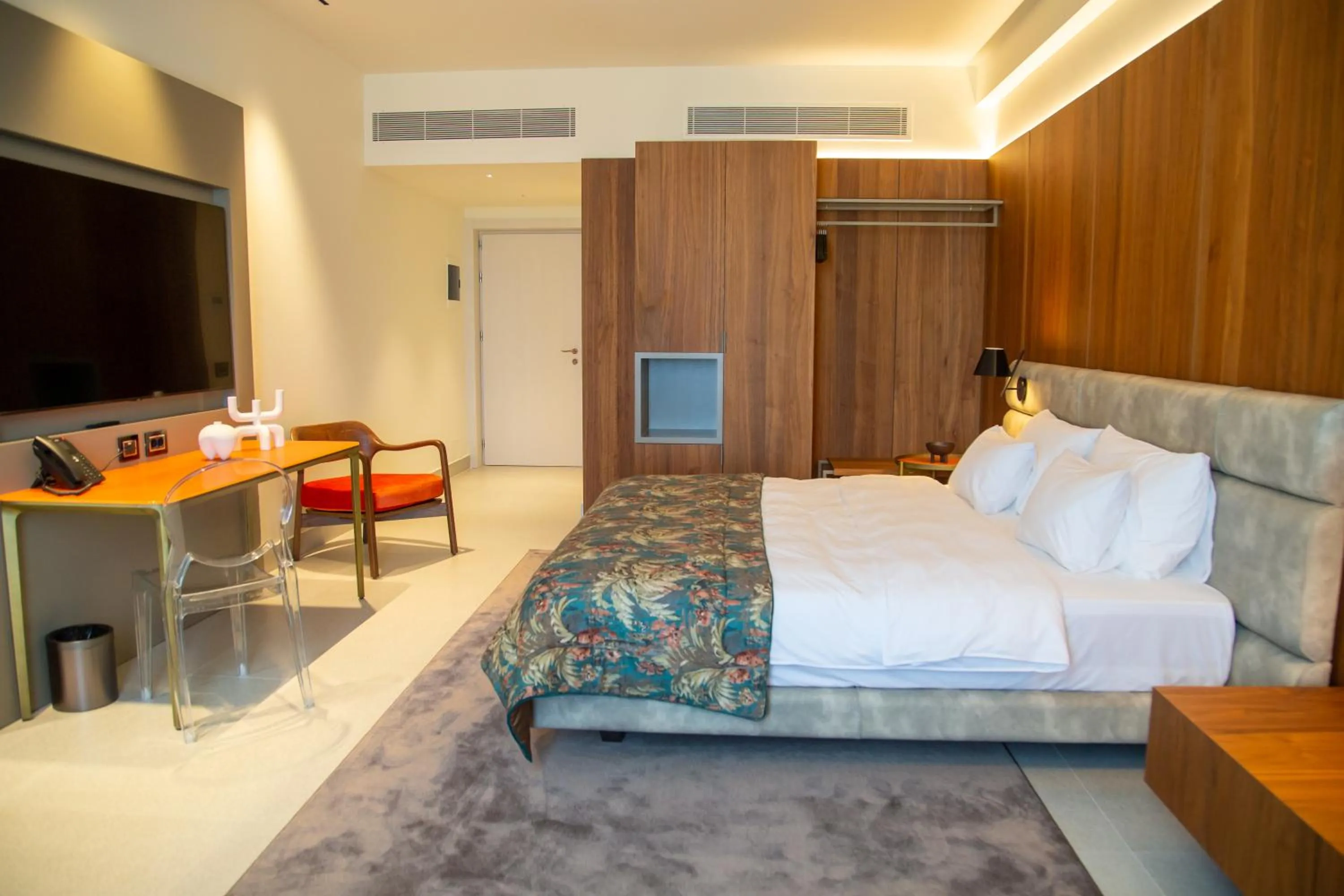 Bed in Abi's Hotel & SPA Vlore