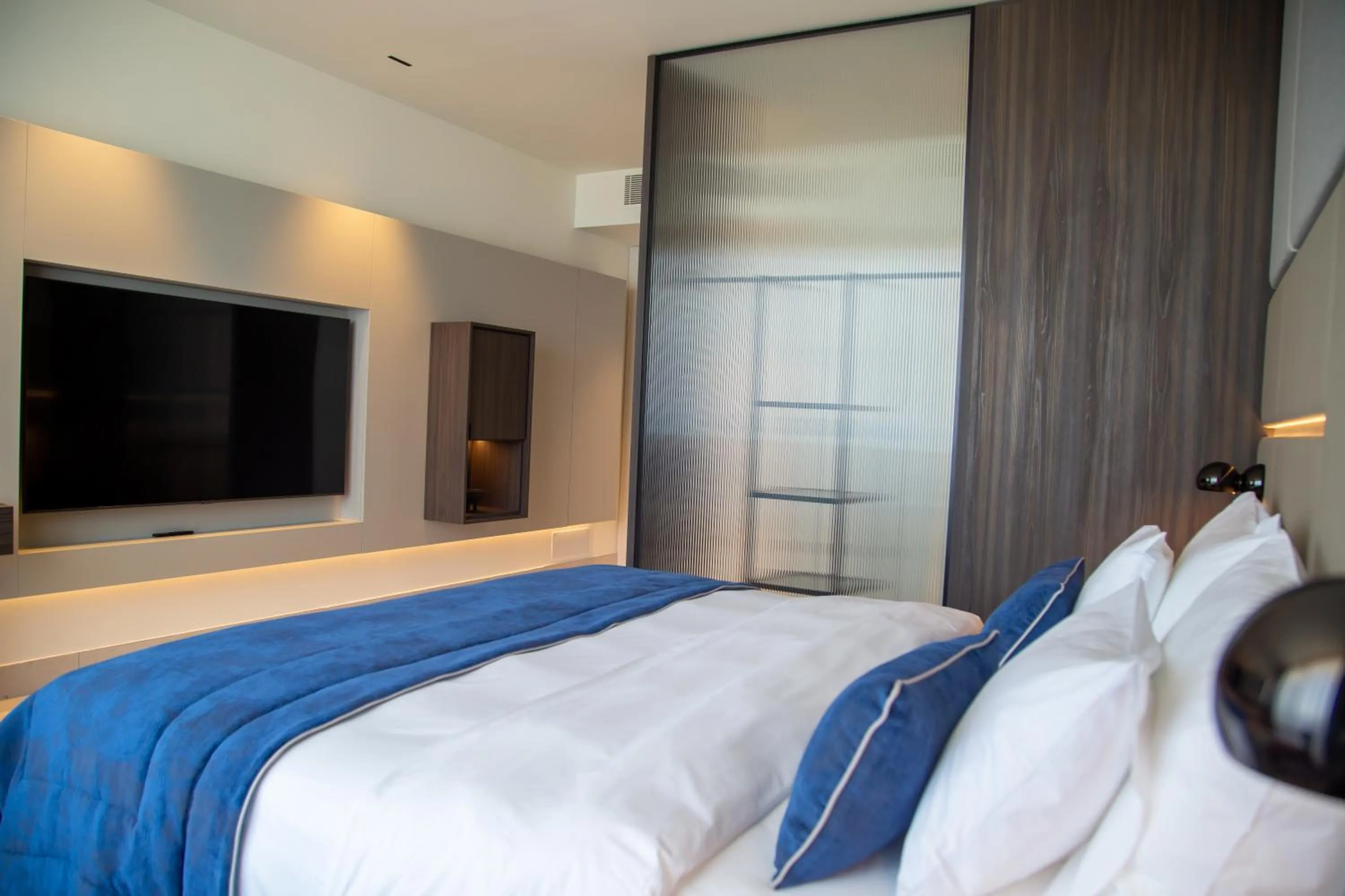 Bed in Abi's Hotel & SPA Vlore