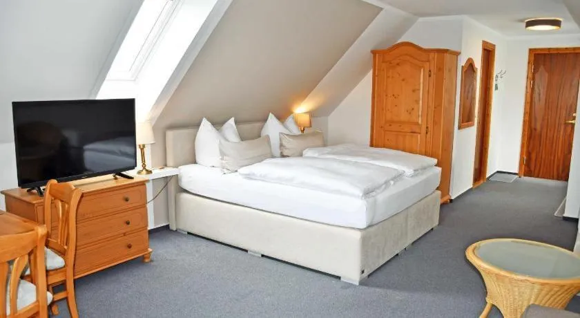 Bedroom, Bed in Hotel InselGlück - Restaurant & Cafè