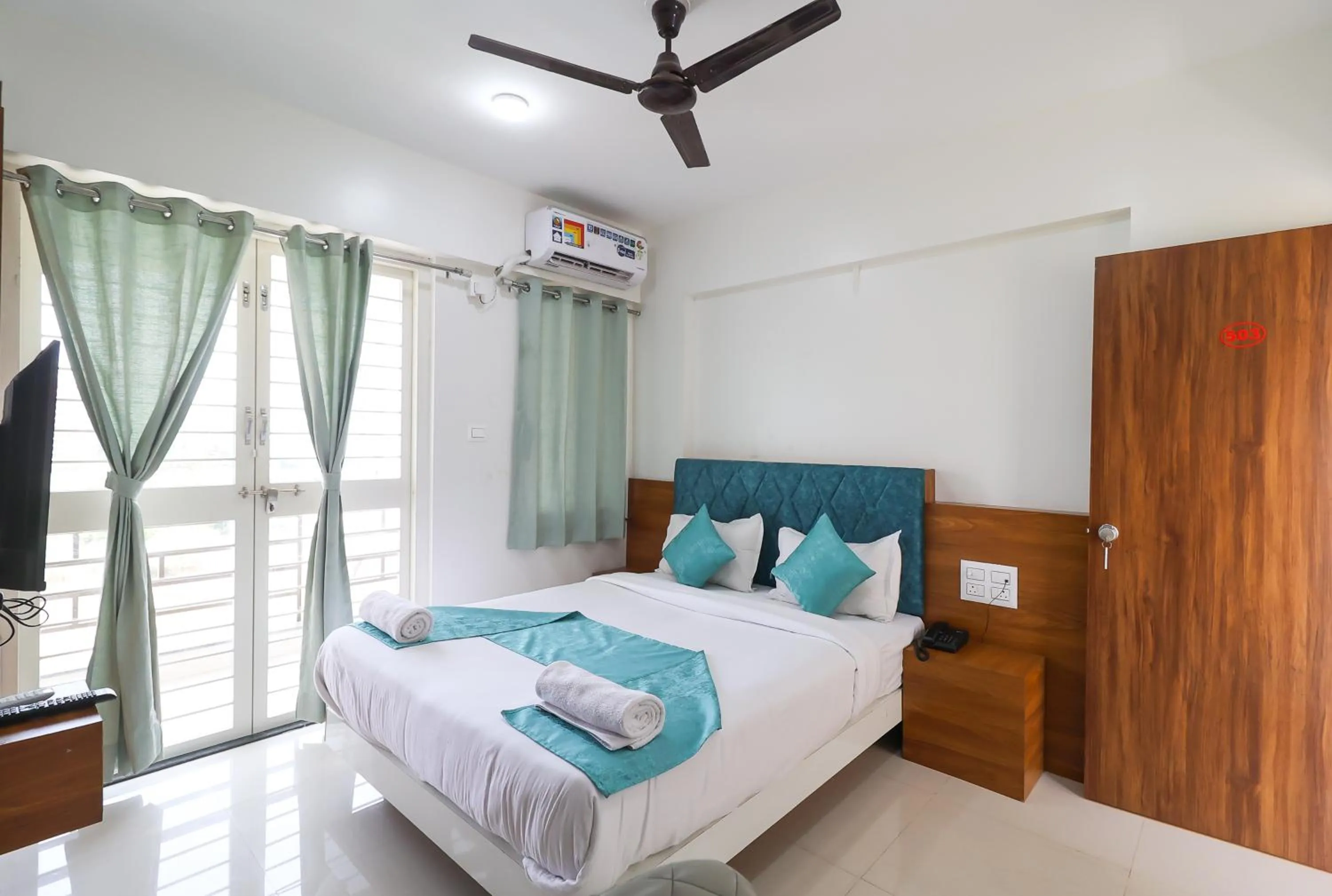 Bed in Hotel Tridents