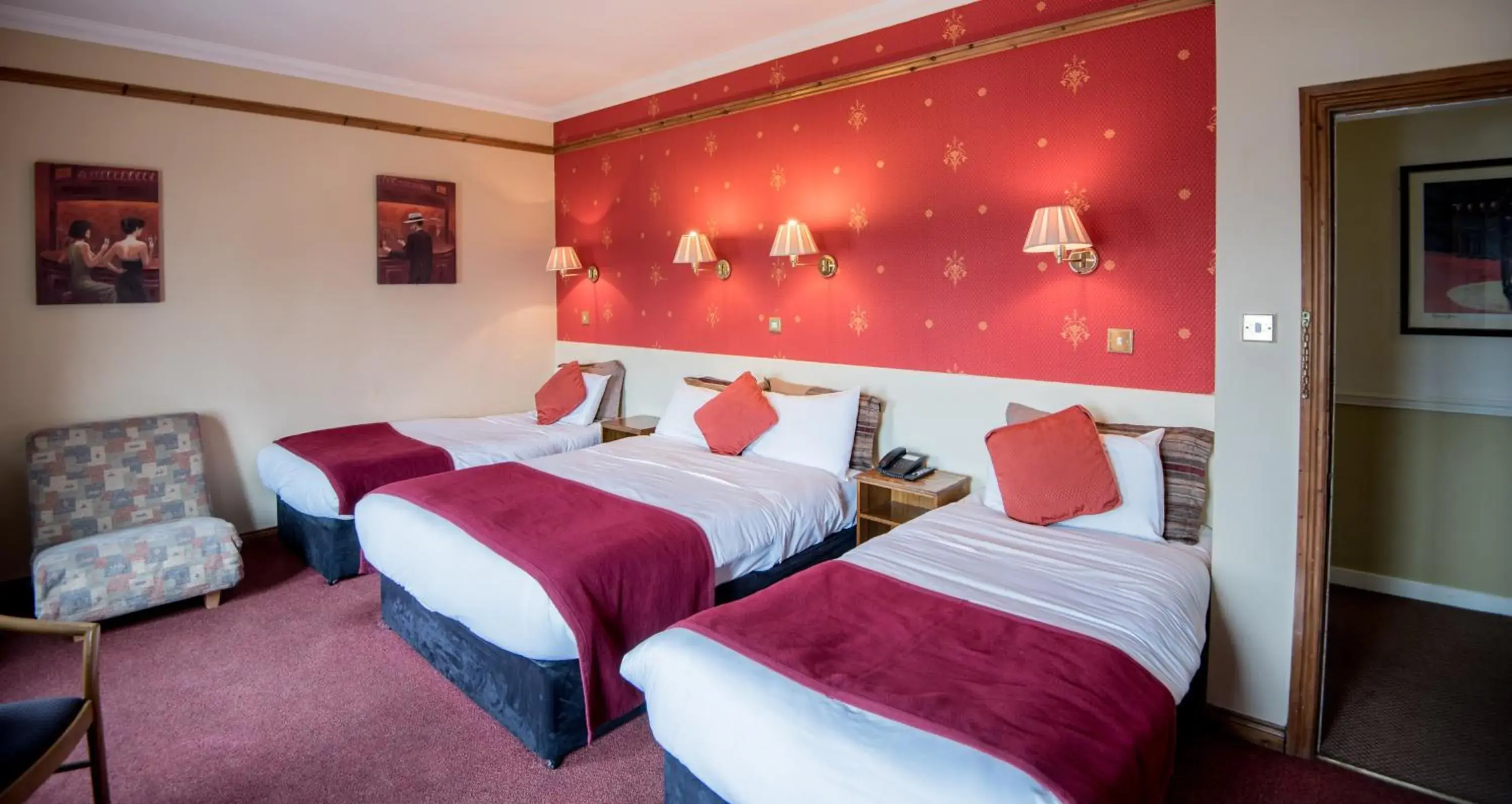 Standard Family Room in Failte Hotel Standard Family Room in Failte Hotel