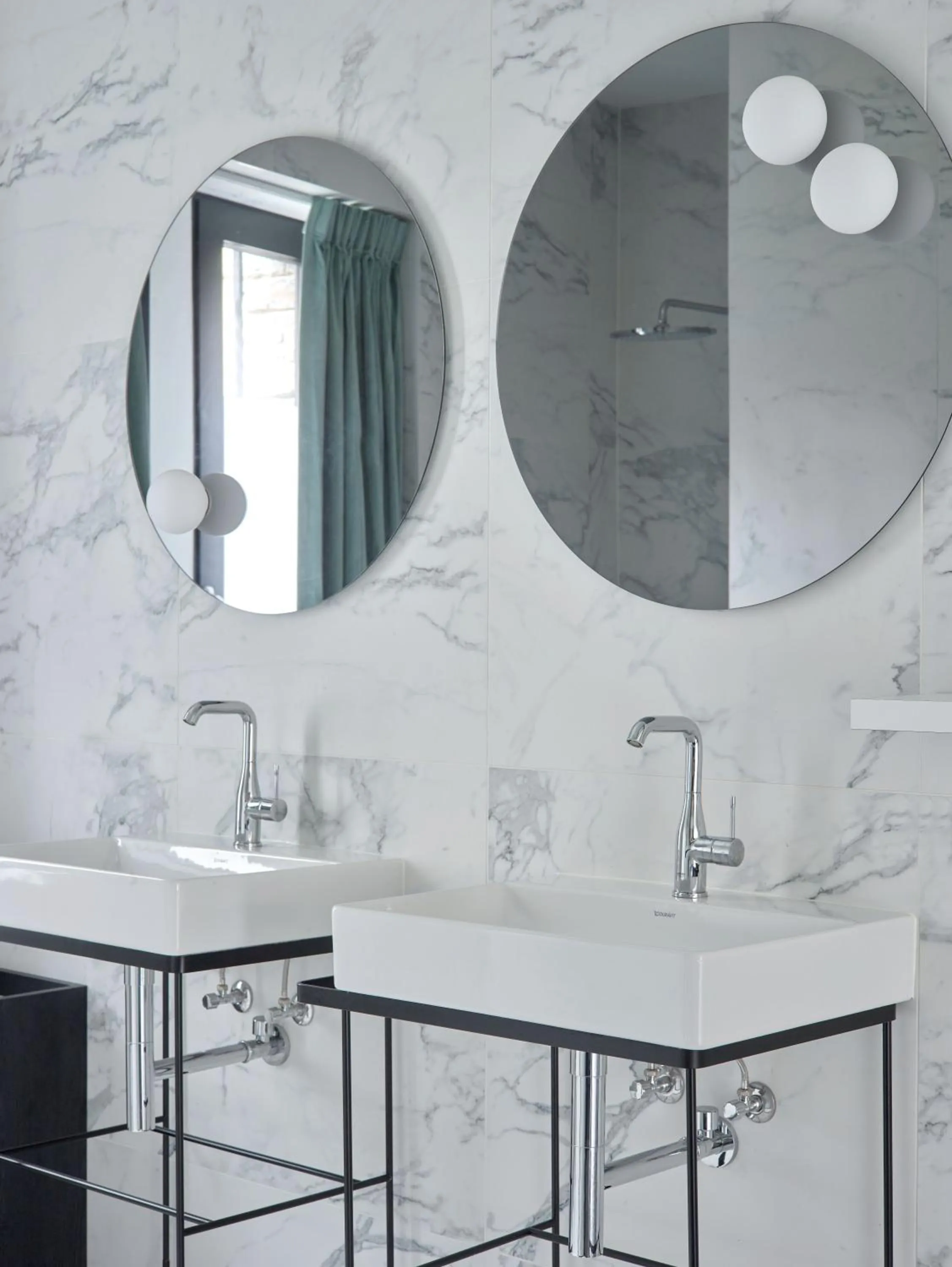 Bathroom in Amosa Liège City Centre Hotel