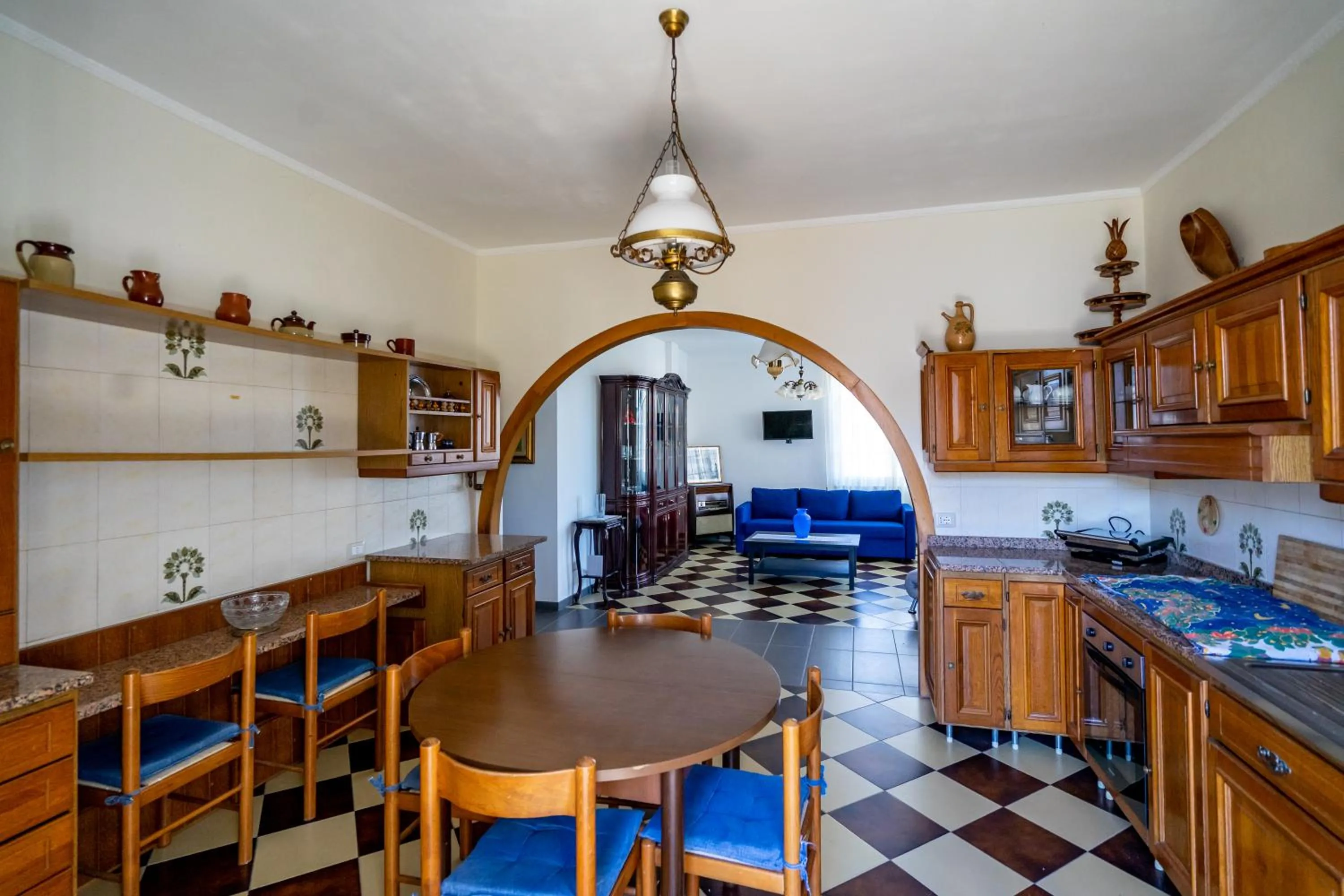 Kitchen or kitchenette in +61 Lounge Apartment