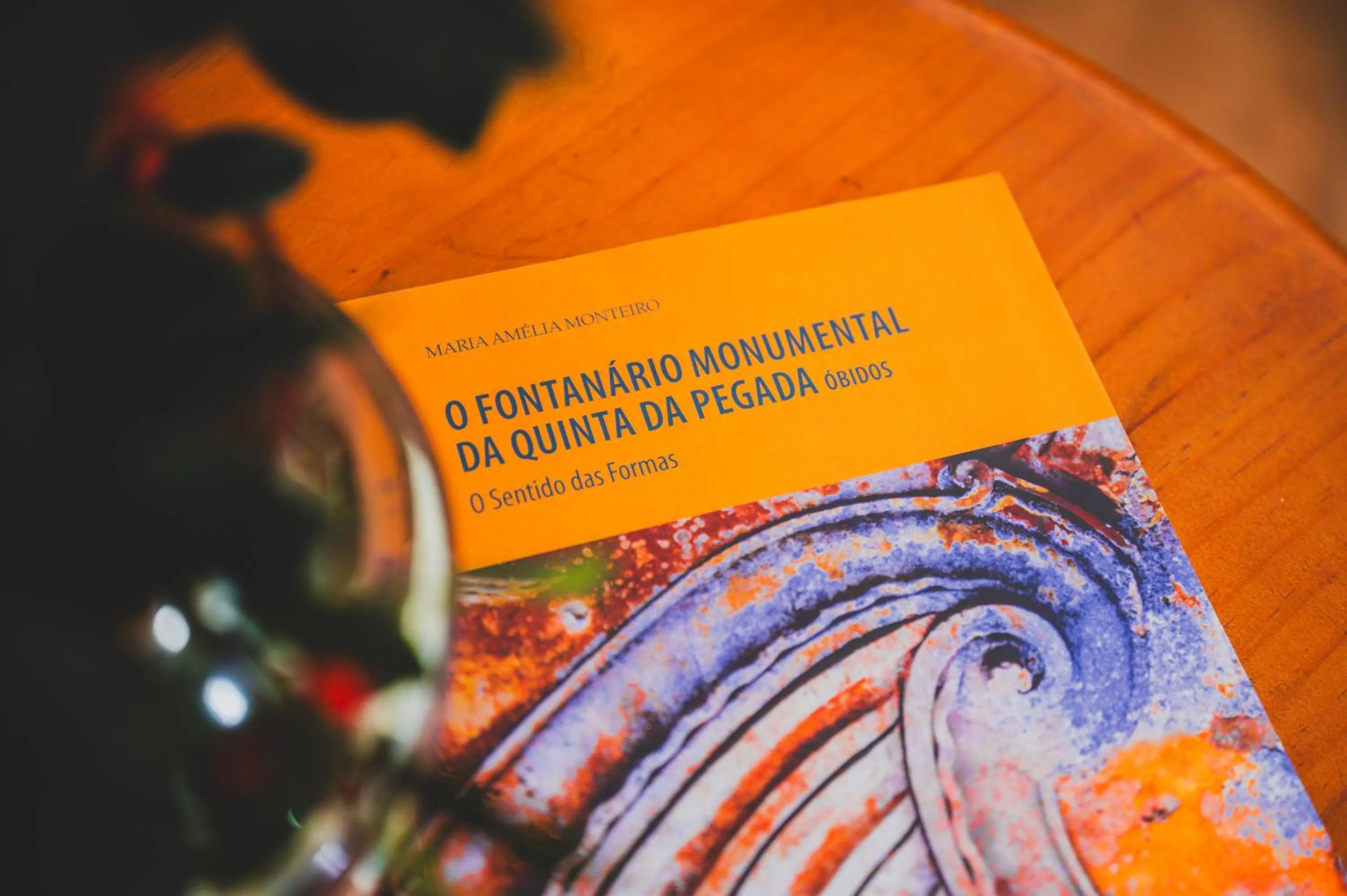 Text overlay in Casa de Campo da Quinta da Pegada