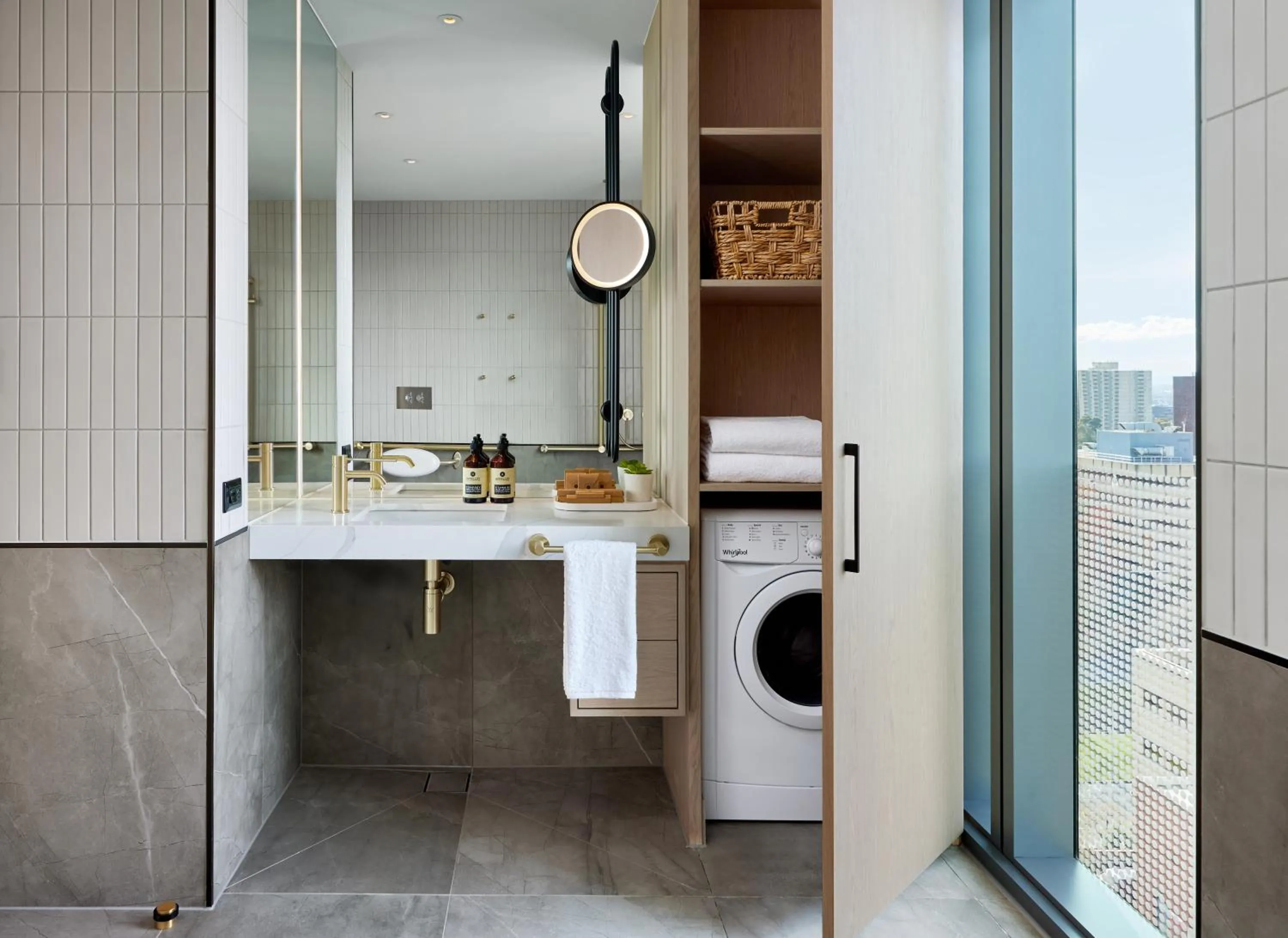 Bathroom in Lanson Place Parliament Gardens