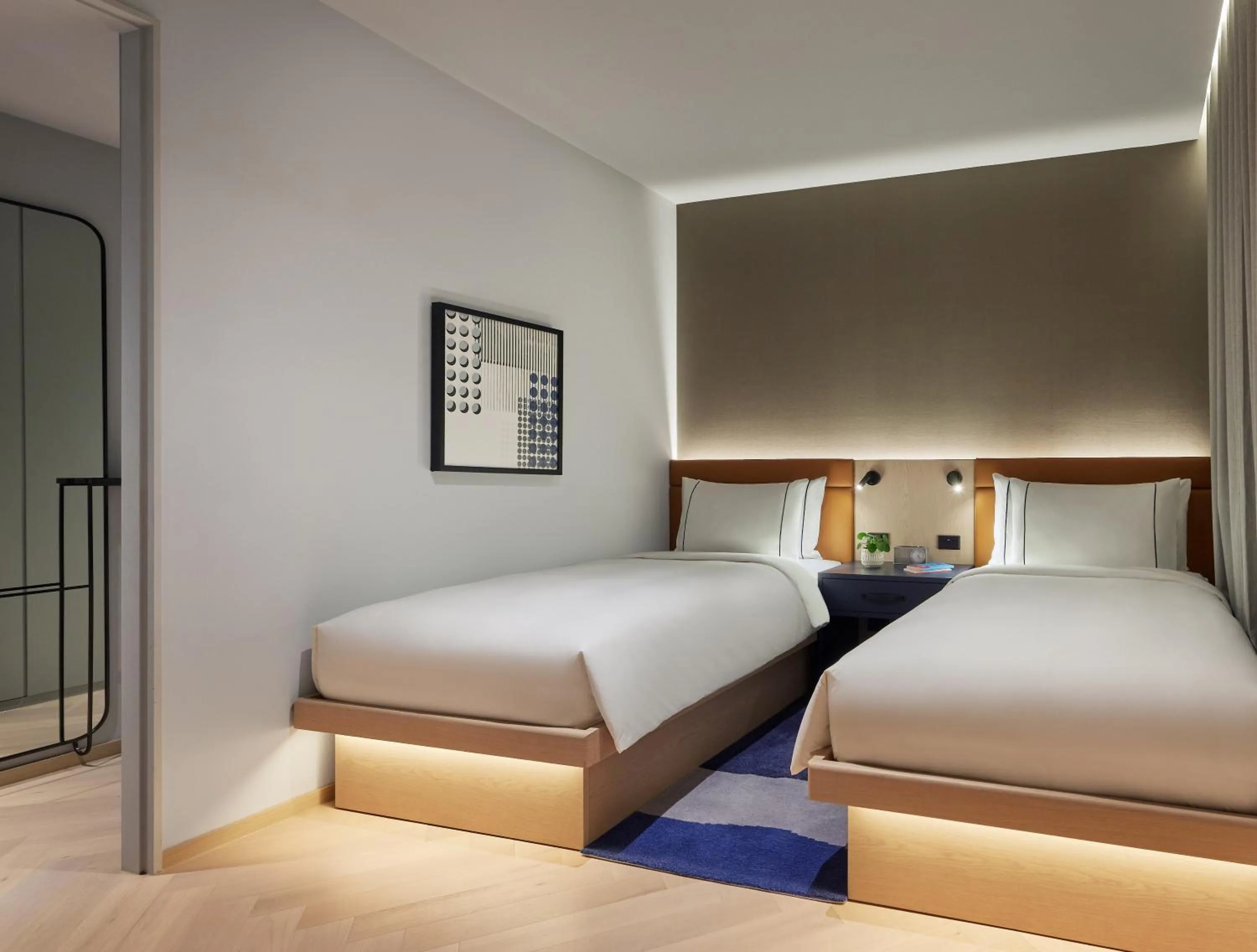 Bedroom, Bed in Lanson Place Parliament Gardens