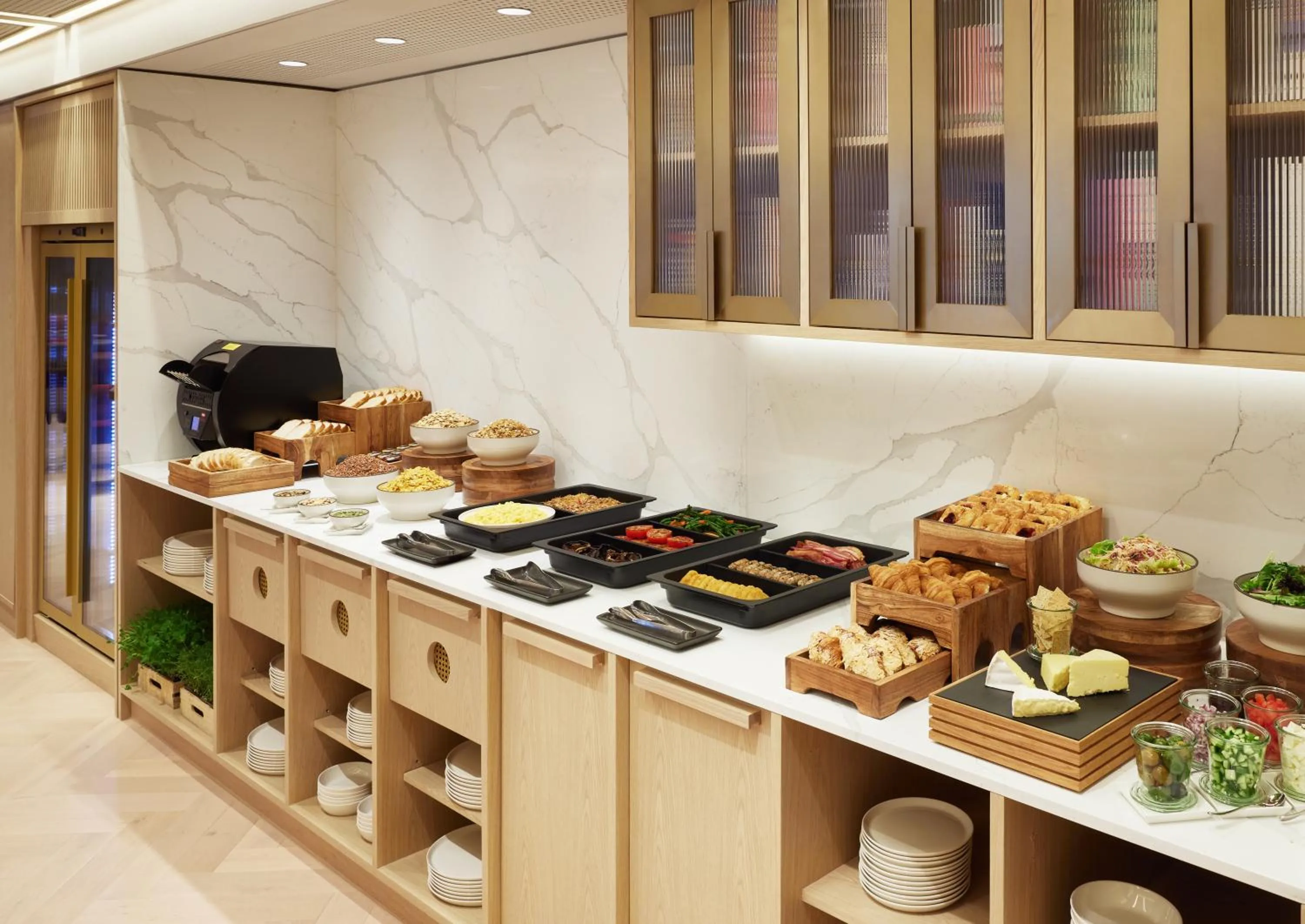 Buffet breakfast in Lanson Place Parliament Gardens