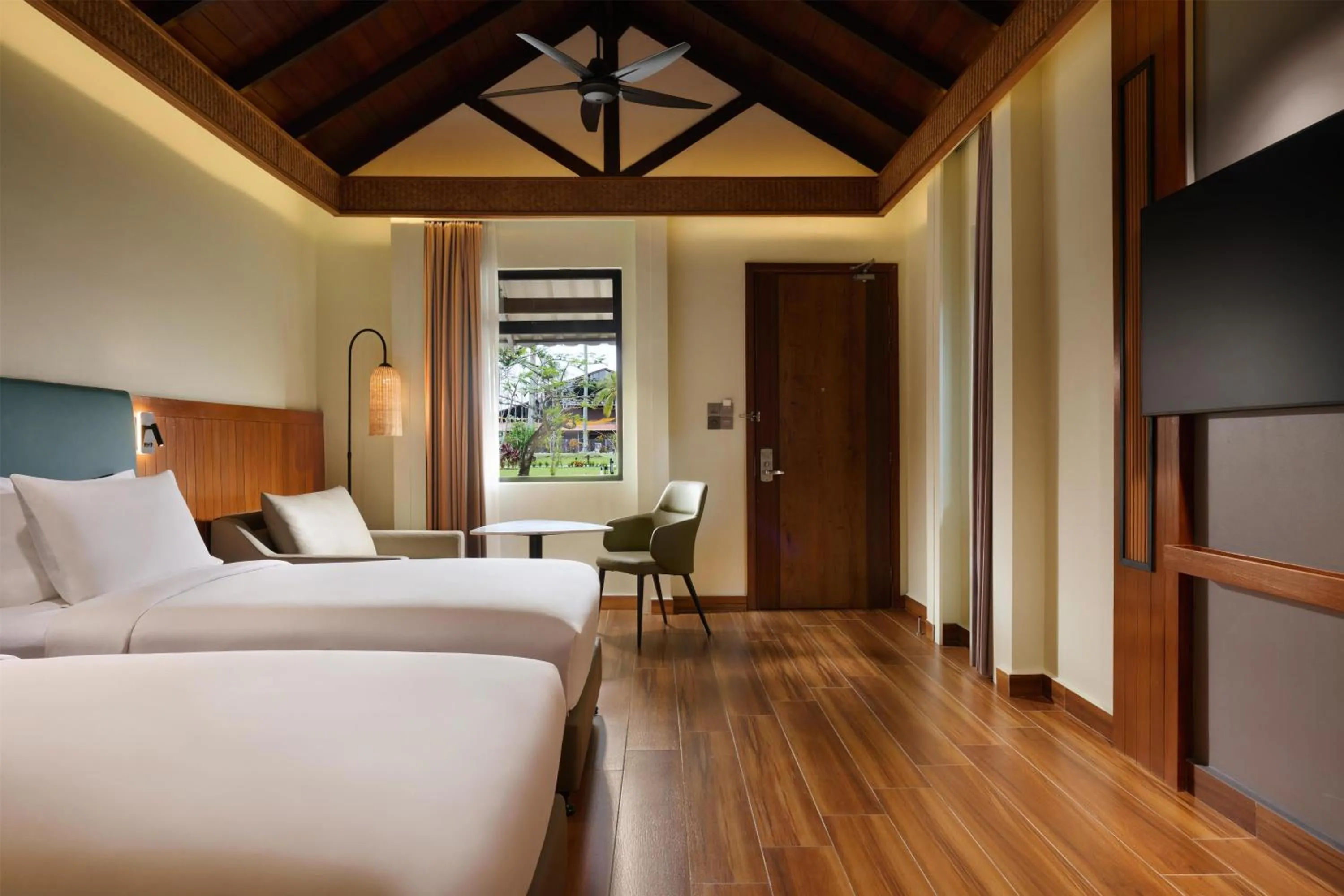 Bed in Hilton Garden Inn Kota Kinabalu Tuaran