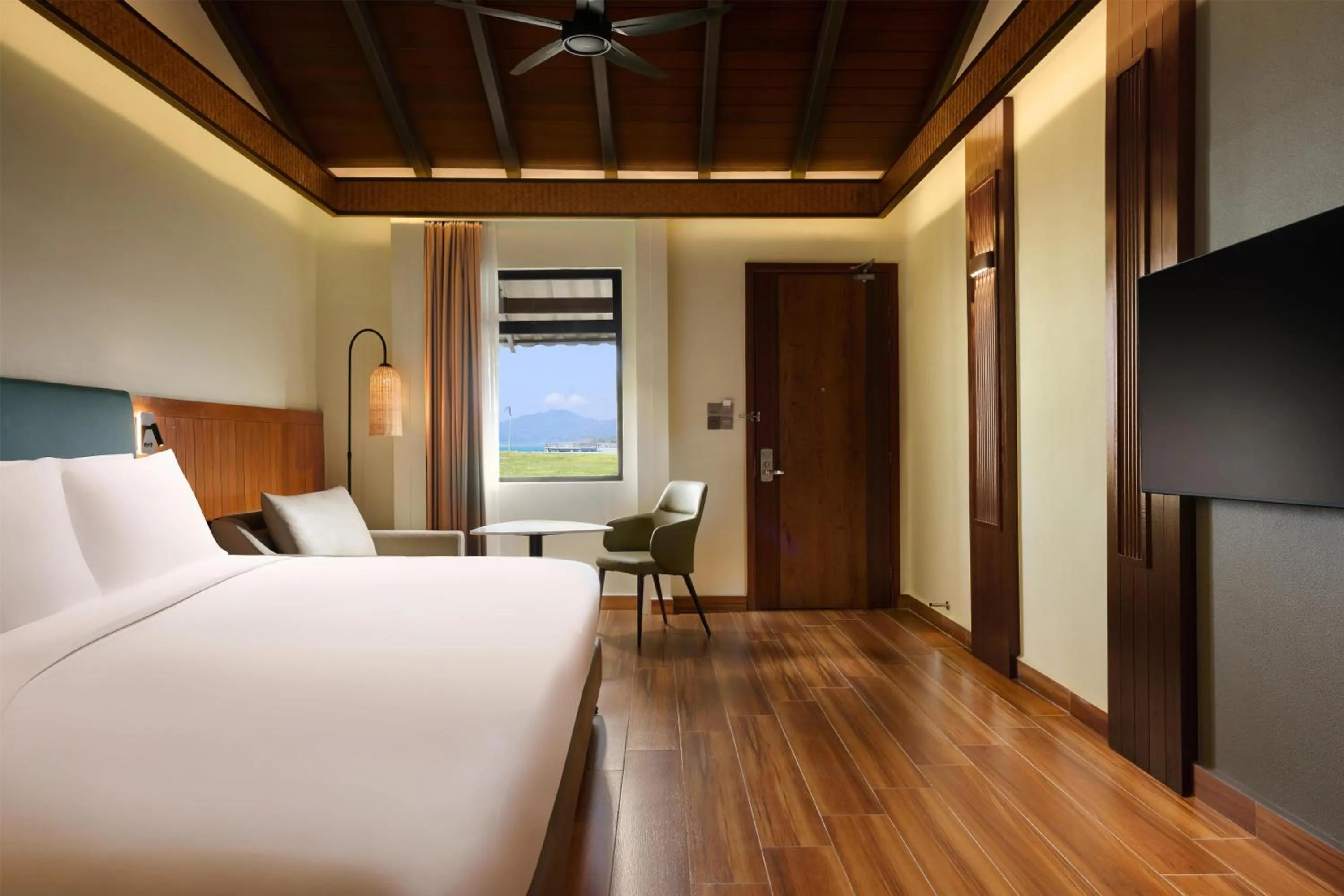 Bed in Hilton Garden Inn Kota Kinabalu Tuaran