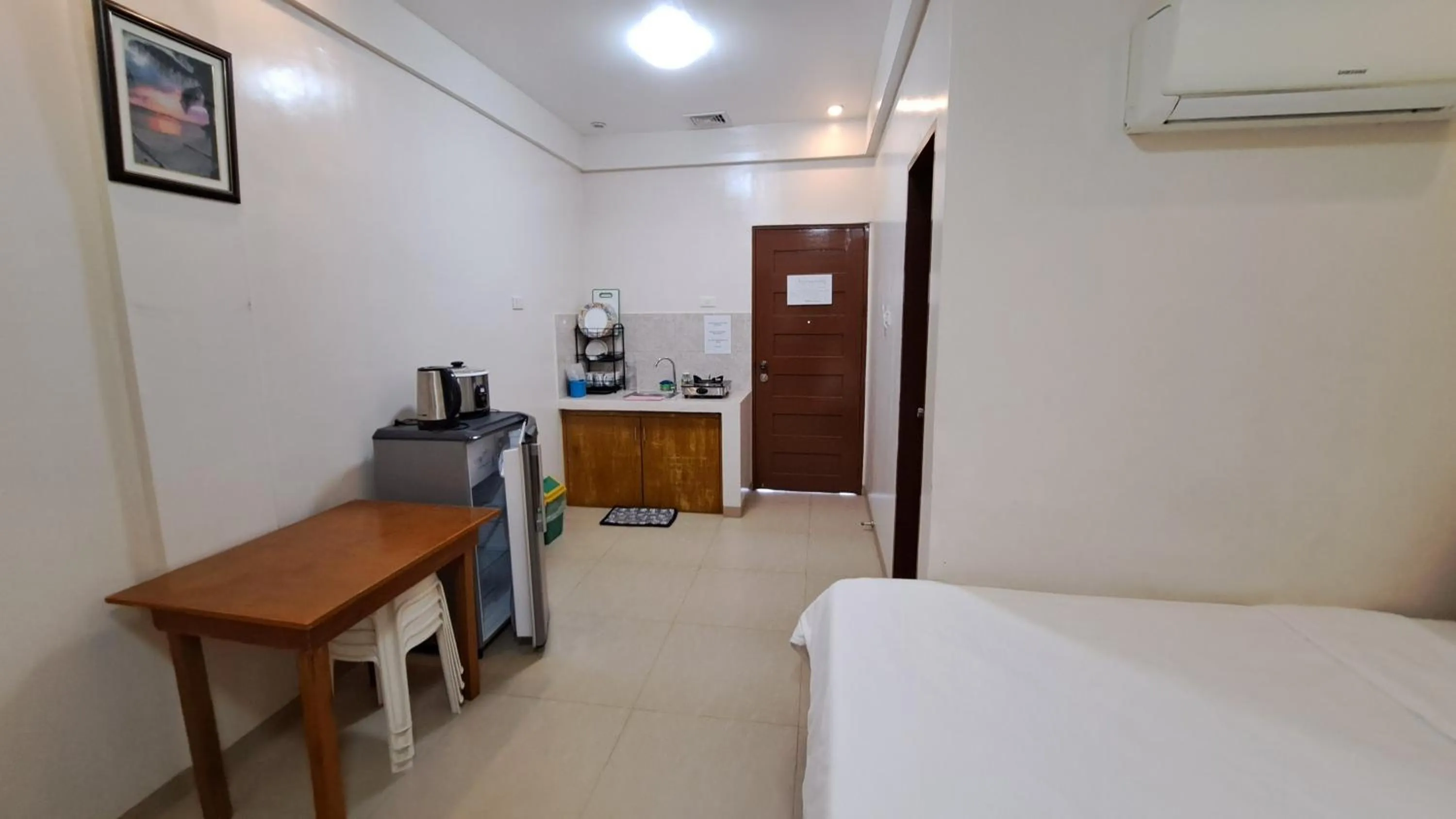 Bed in Villa Pamana Inn Puerto Galera powered by Cocotel