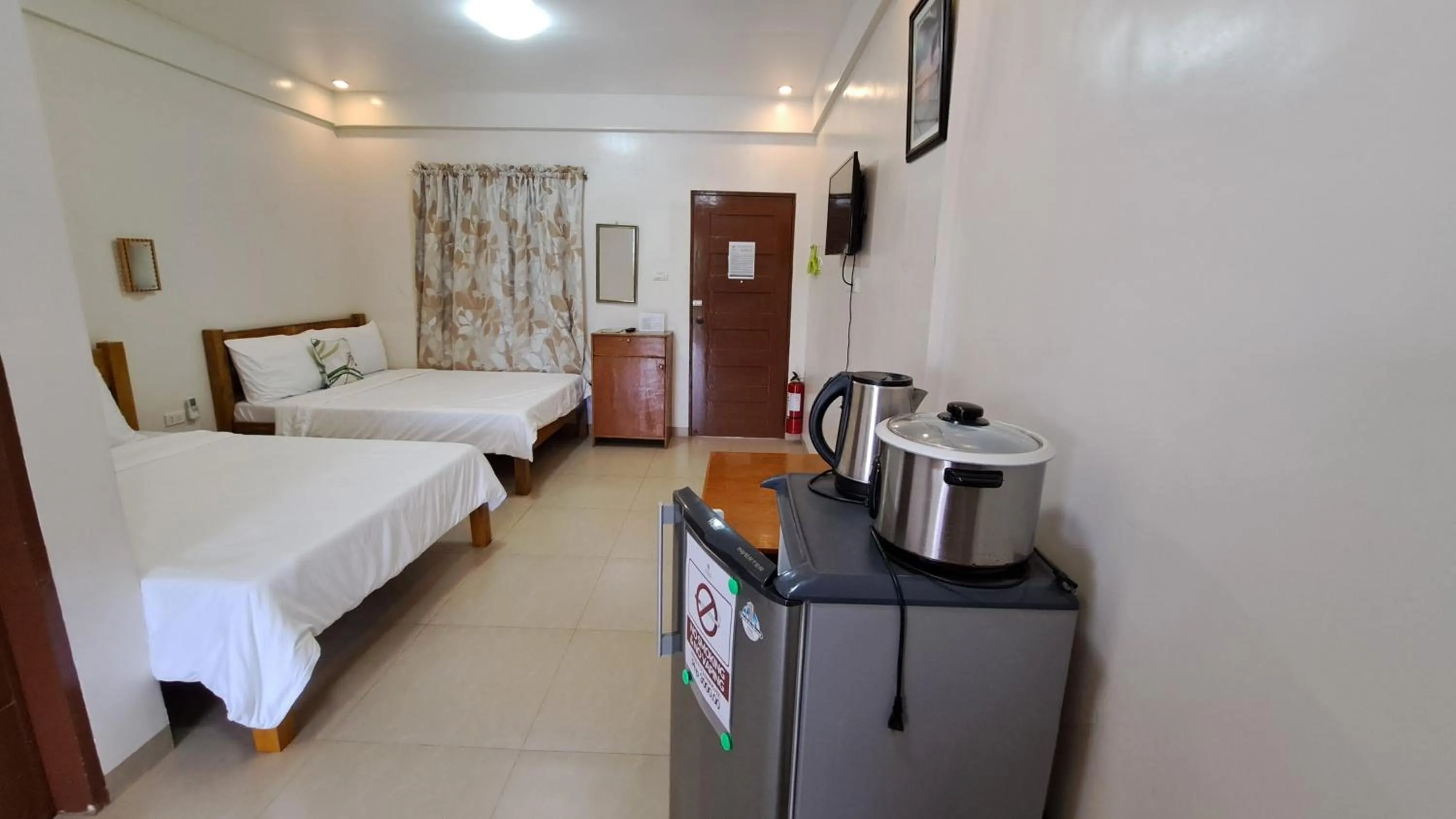 Bed in Villa Pamana Inn Puerto Galera powered by Cocotel