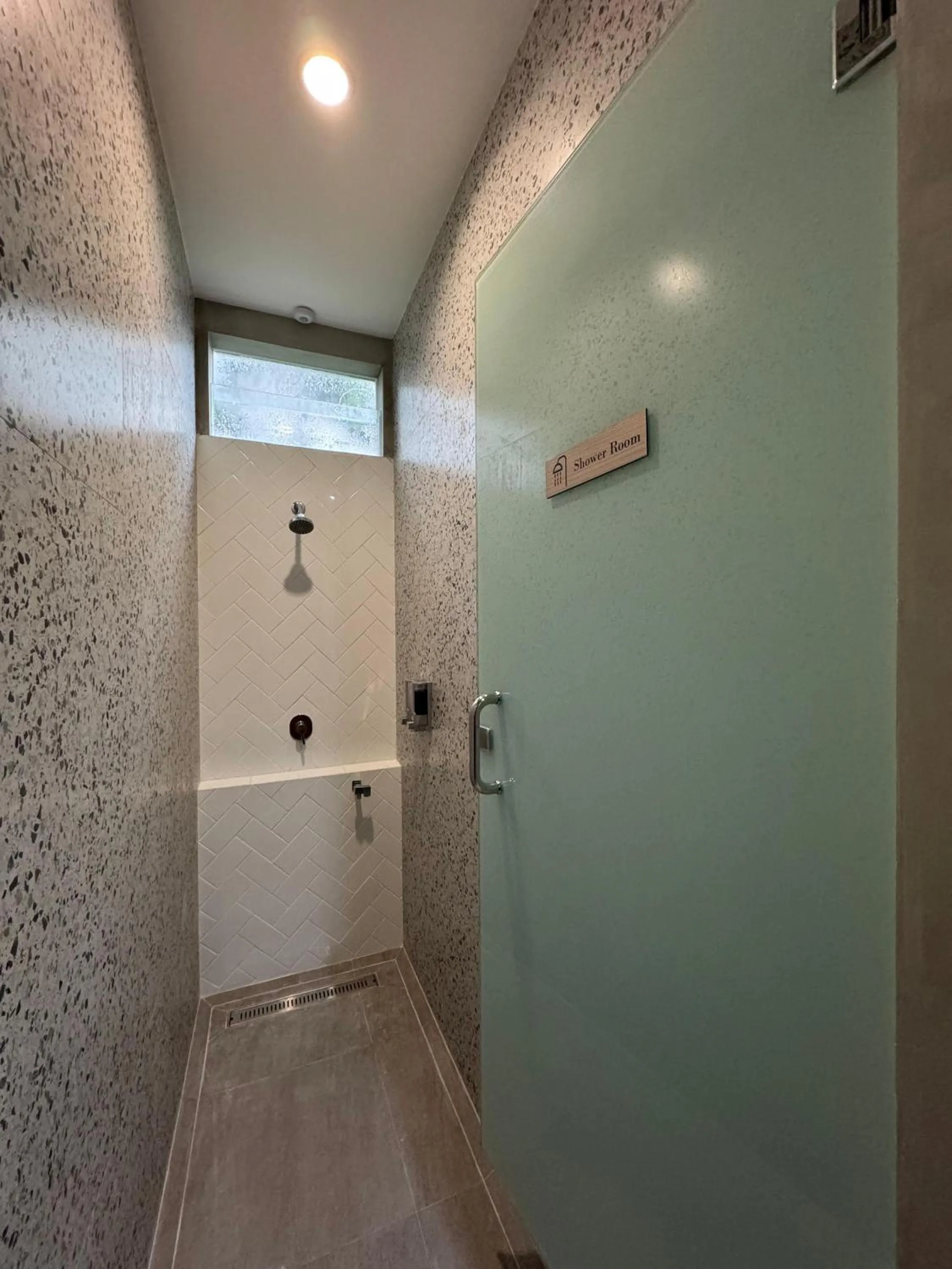 Shower in Youkata stay Hotel