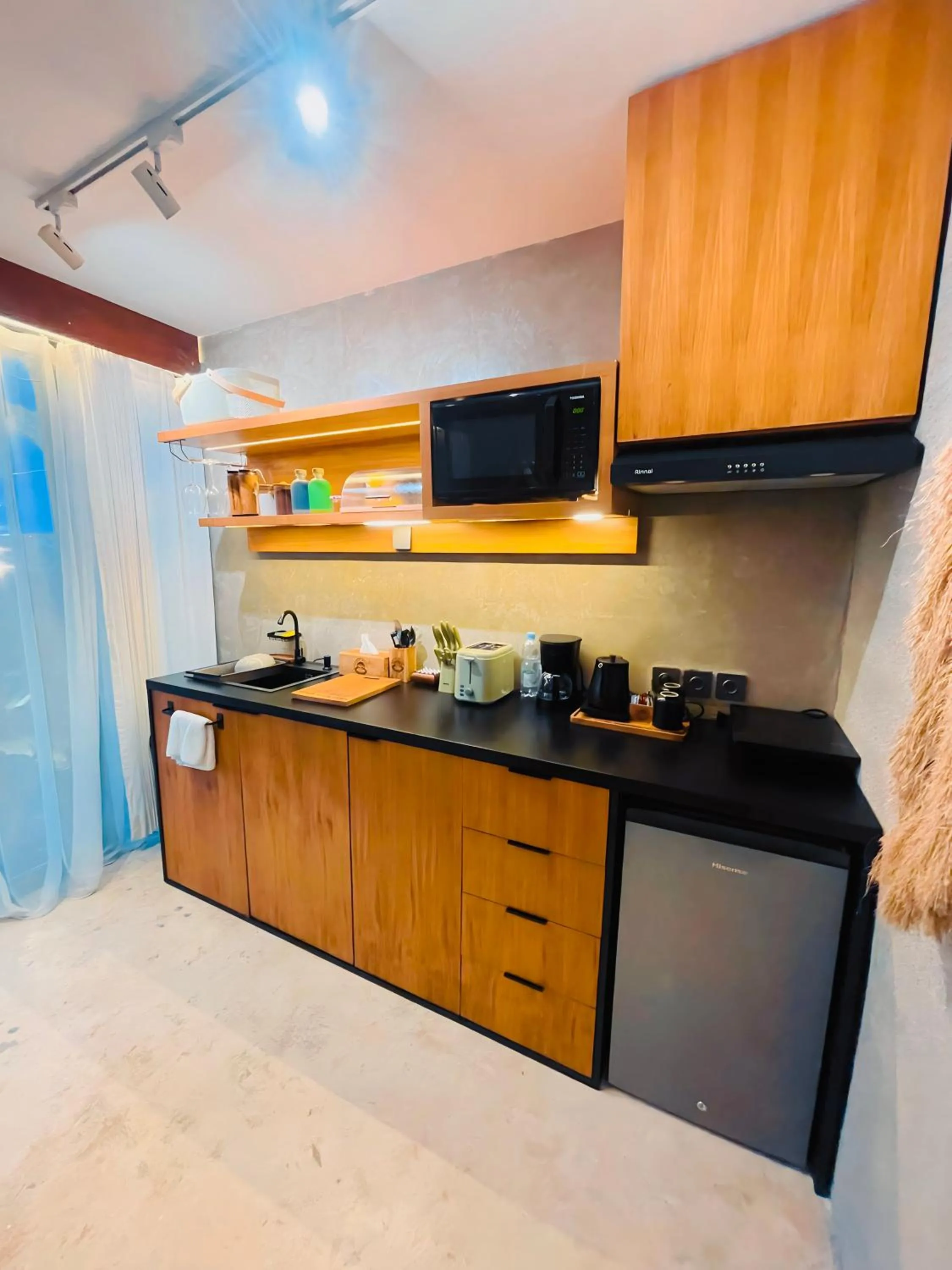 Kitchen or kitchenette in Black Wood Cabin