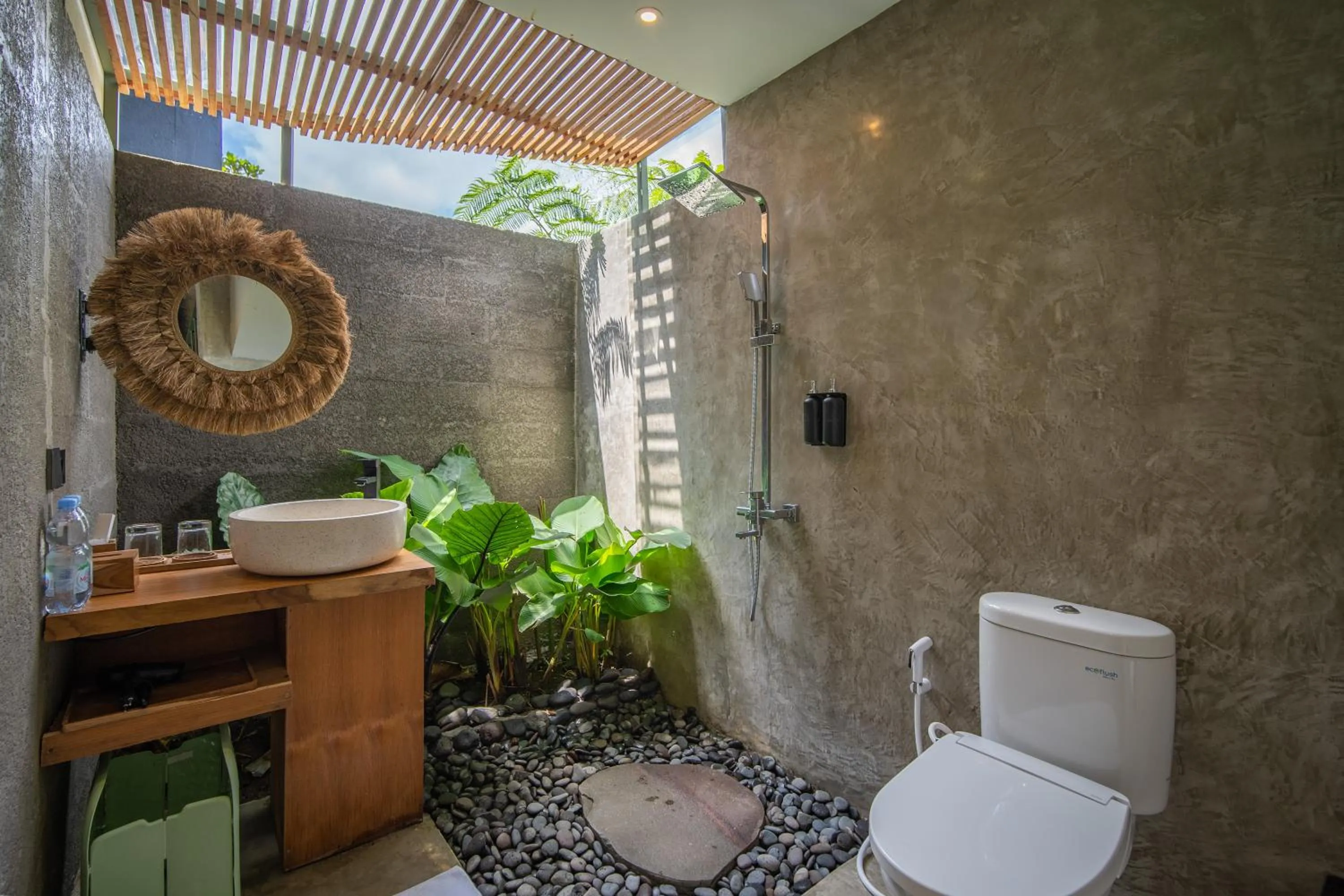 Shower in Black Wood Cabin