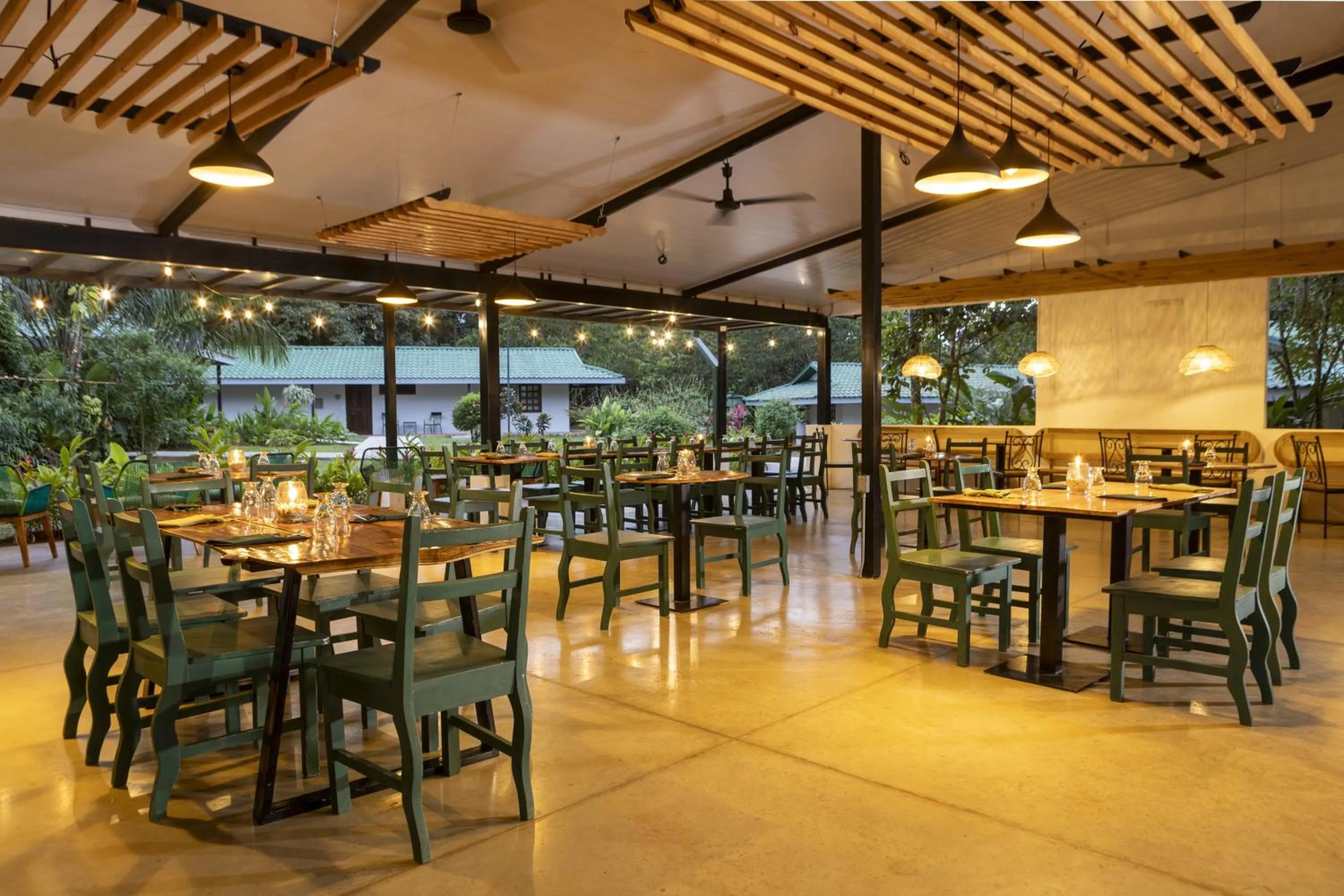 Restaurant/places to eat in Natural Lodge Caño Negro