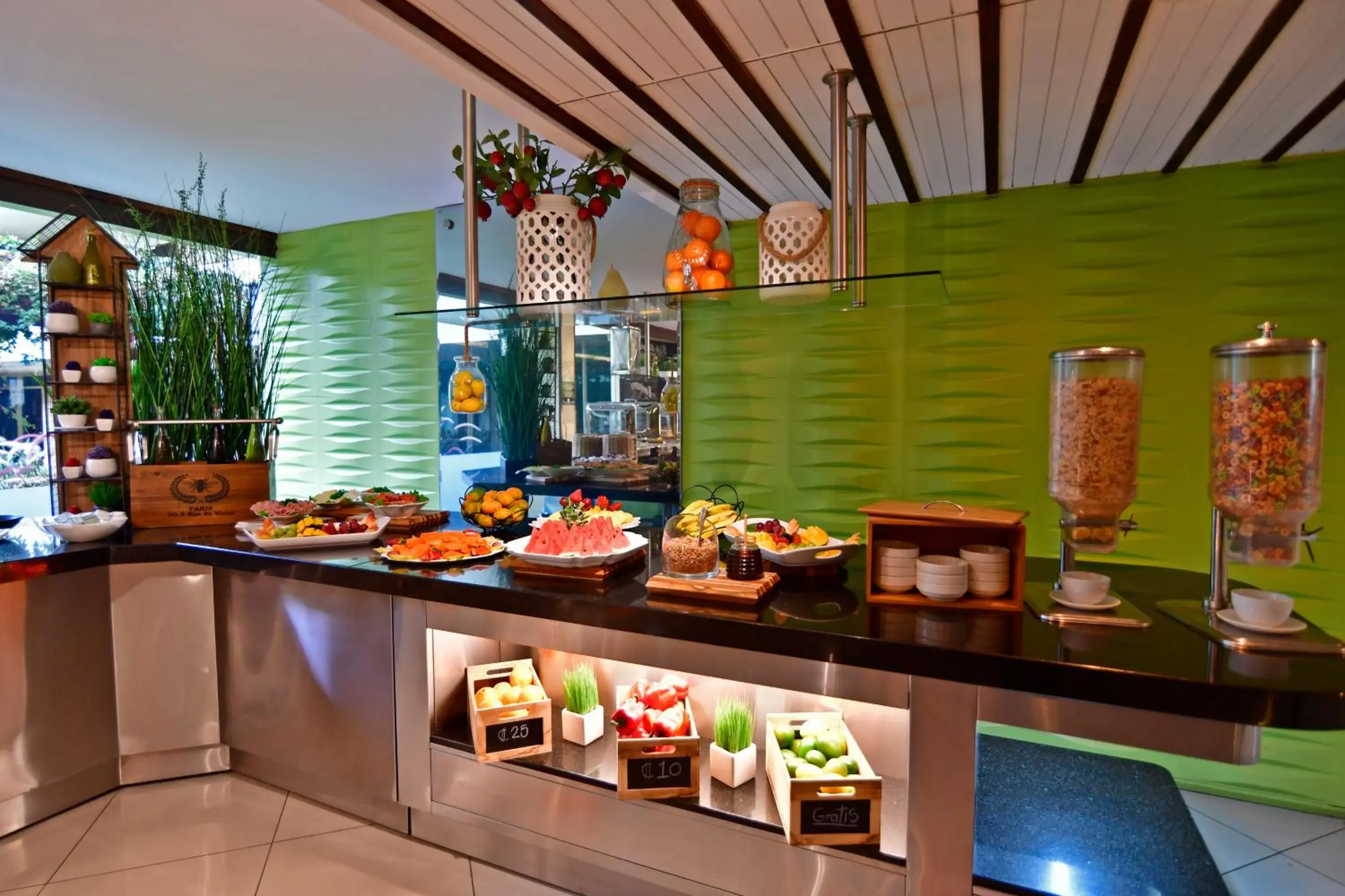 Food and drinks in Auténtico Hotel Food and drinks in Auténtico Hotel