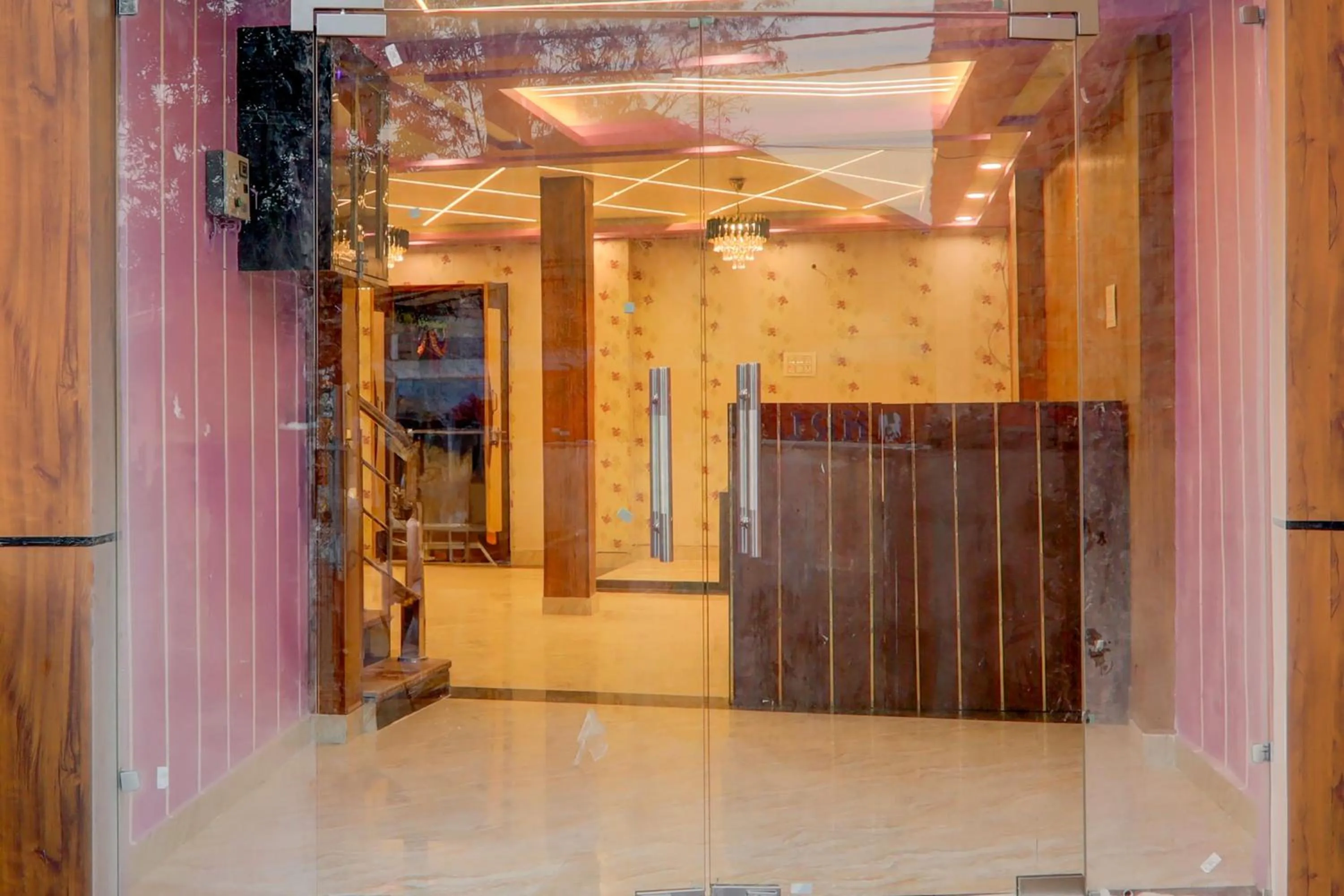 Facade/entrance in Hotel O Krishna guest house and restaurant